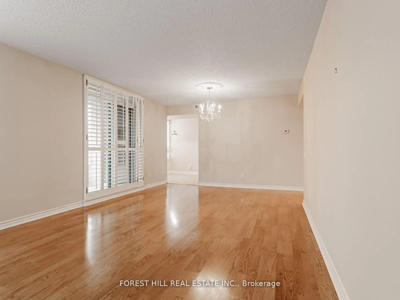 Photo 10 of Unit 310, 8 Covington Road, Toronto, Englemount-Lawrence — HOMEH