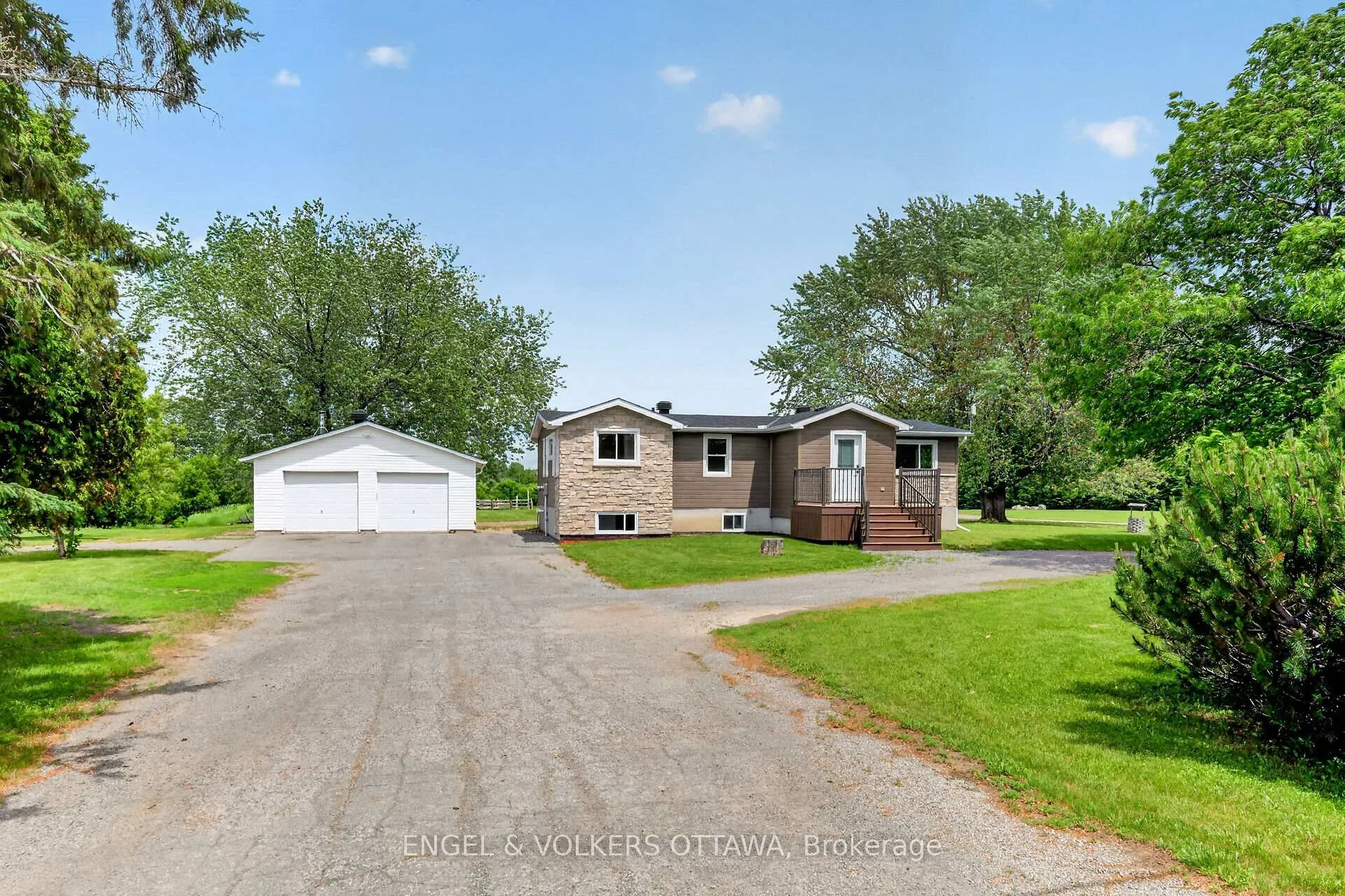 Photo 2 of 2234 Upper Dwyer Hill Road, Ottawa, Huntley Ward (North West) — HOMEH