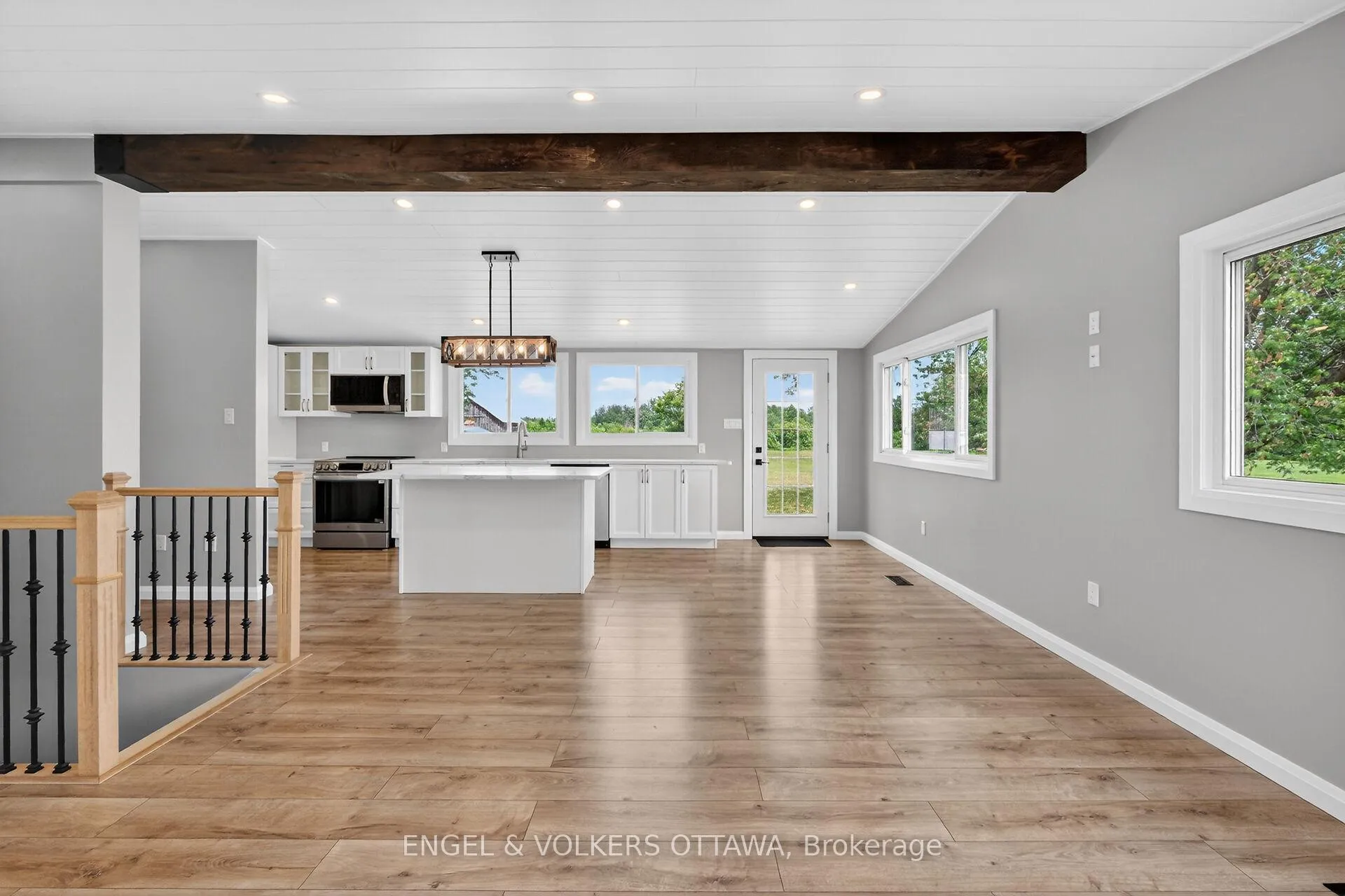 Photo 9 of 2234 Upper Dwyer Hill Road, Ottawa, Huntley Ward (North West) — HOMEH