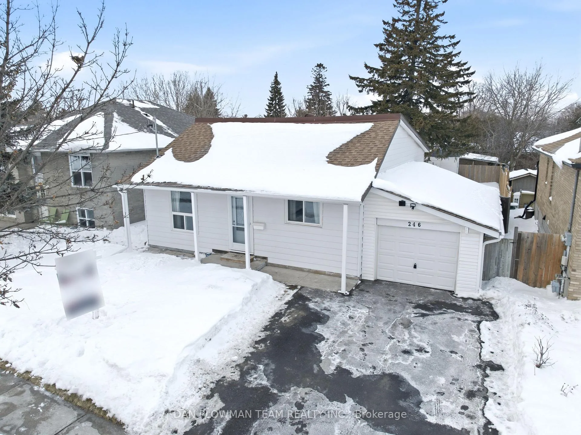 Photo 4 of 246 Conant Street, Oshawa, Lakeview — HOMEH