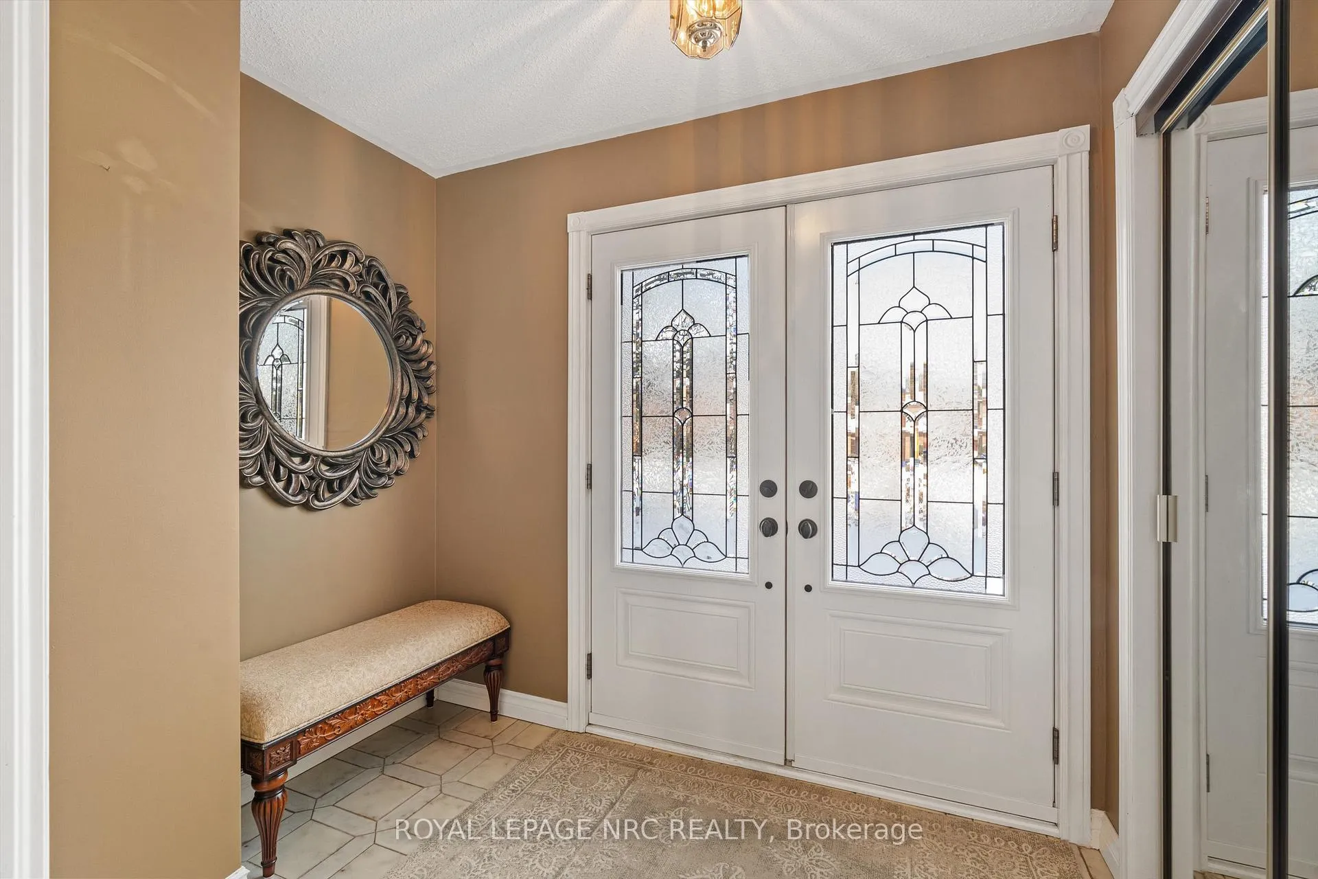 Photo 5 of 57 Elena Court, Hamilton, Gurnett — HOMEH