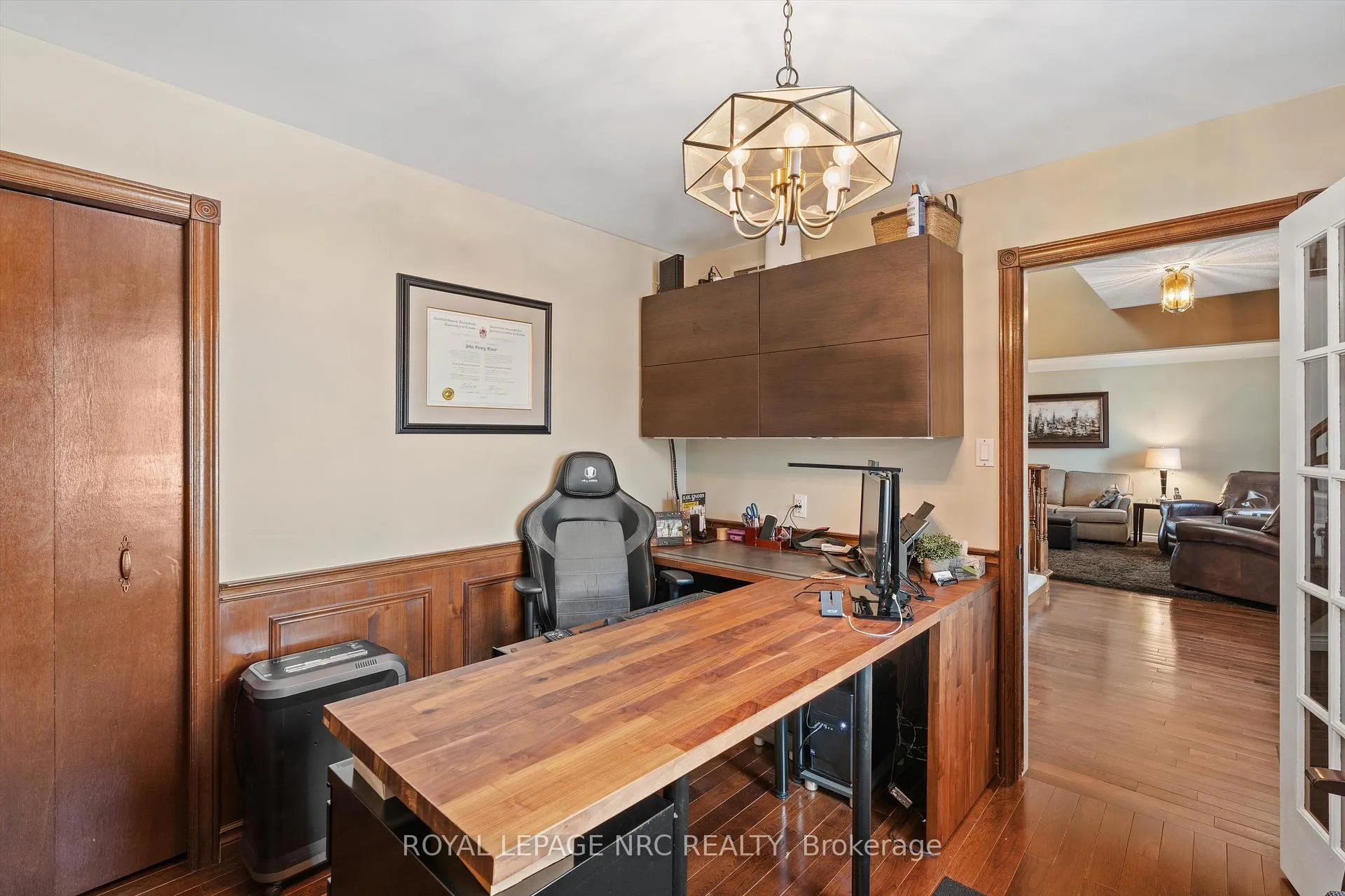 Photo 9 of 57 Elena Court, Hamilton, Gurnett — HOMEH