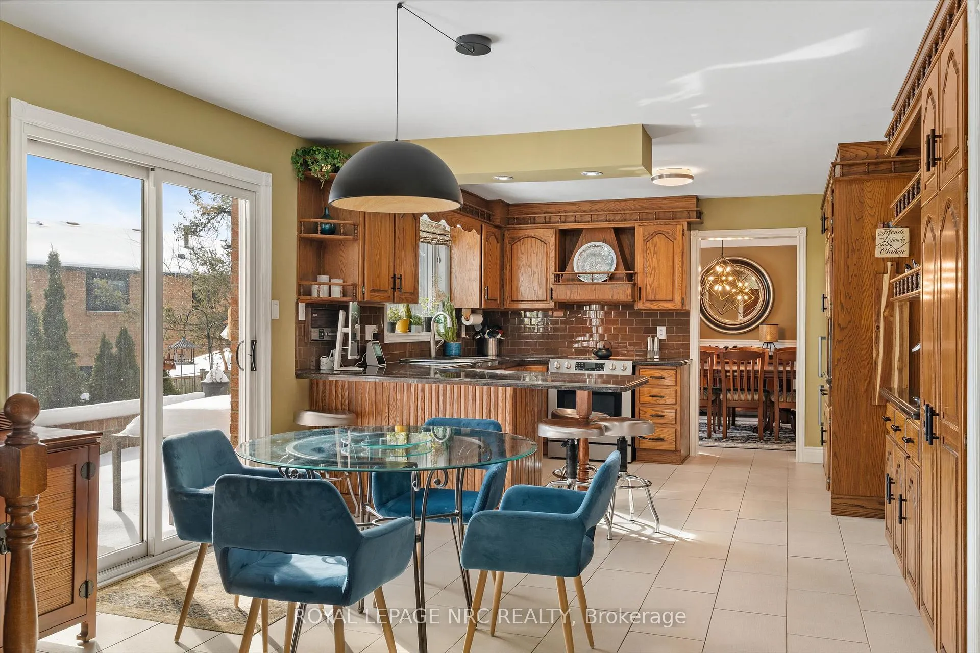 Photo 15 of 57 Elena Court, Hamilton, Gurnett — HOMEH