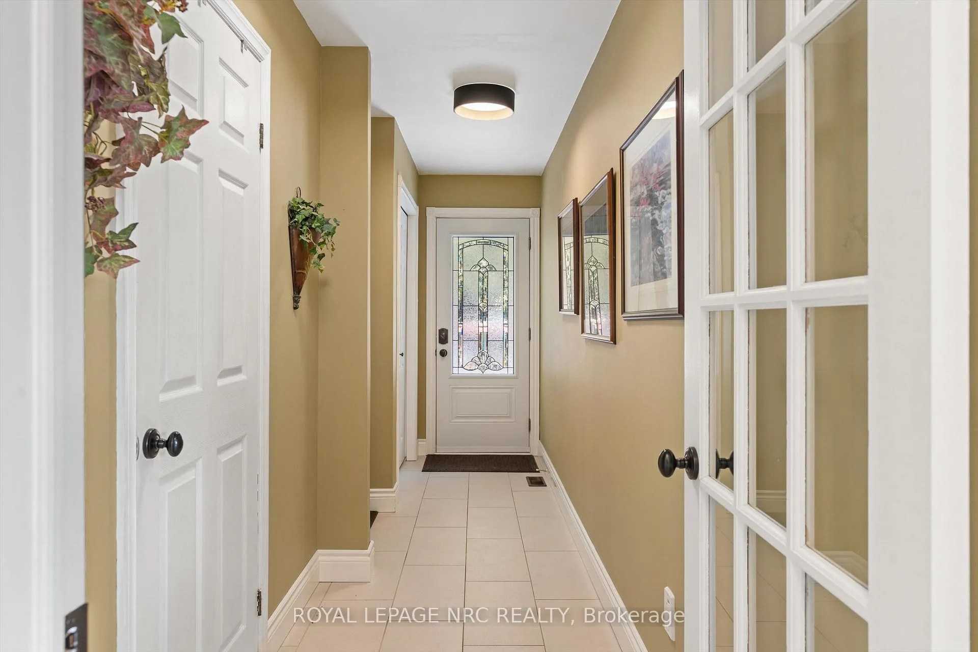 Photo 21 of 57 Elena Court, Hamilton, Gurnett — HOMEH