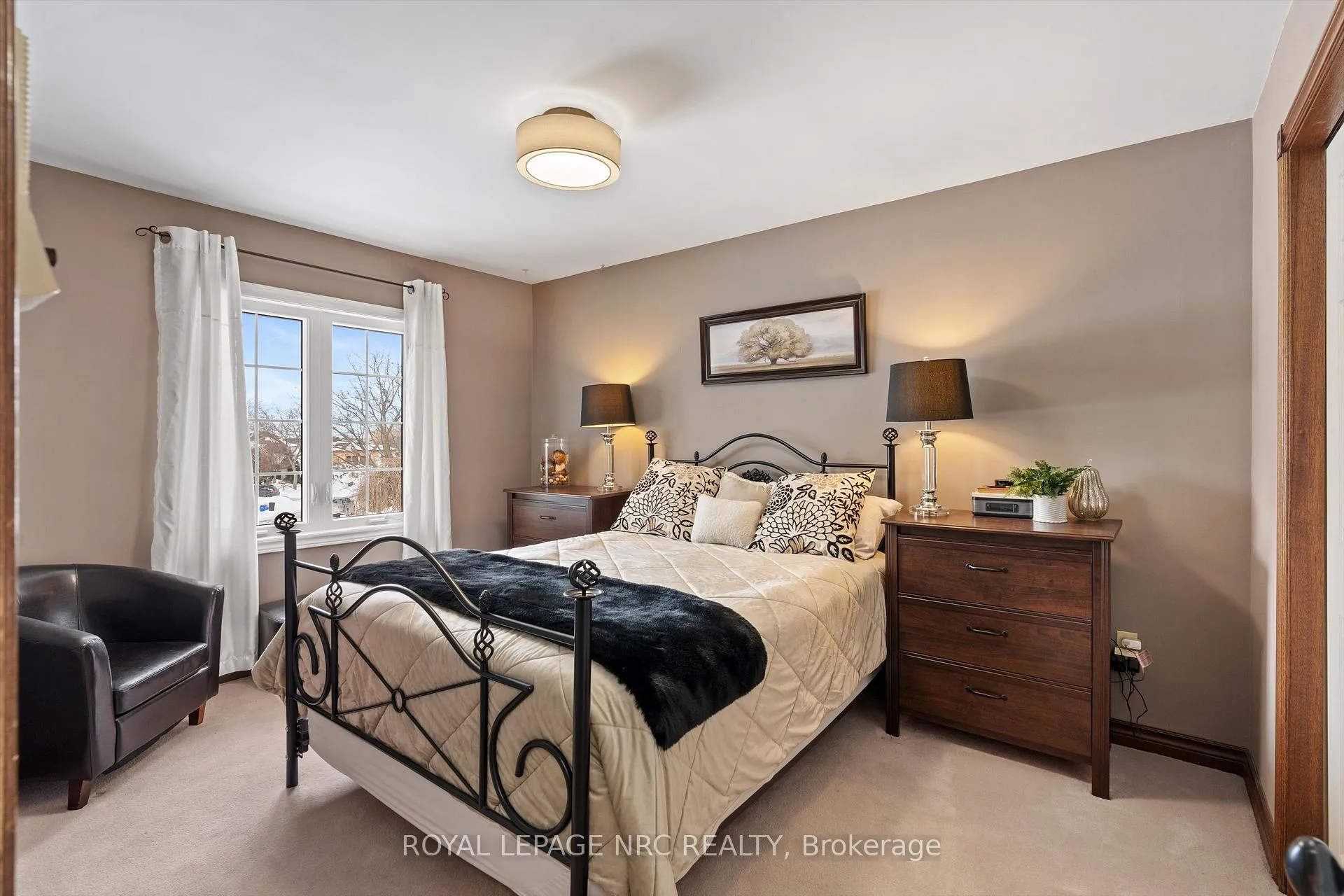 Photo 23 of 57 Elena Court, Hamilton, Gurnett — HOMEH