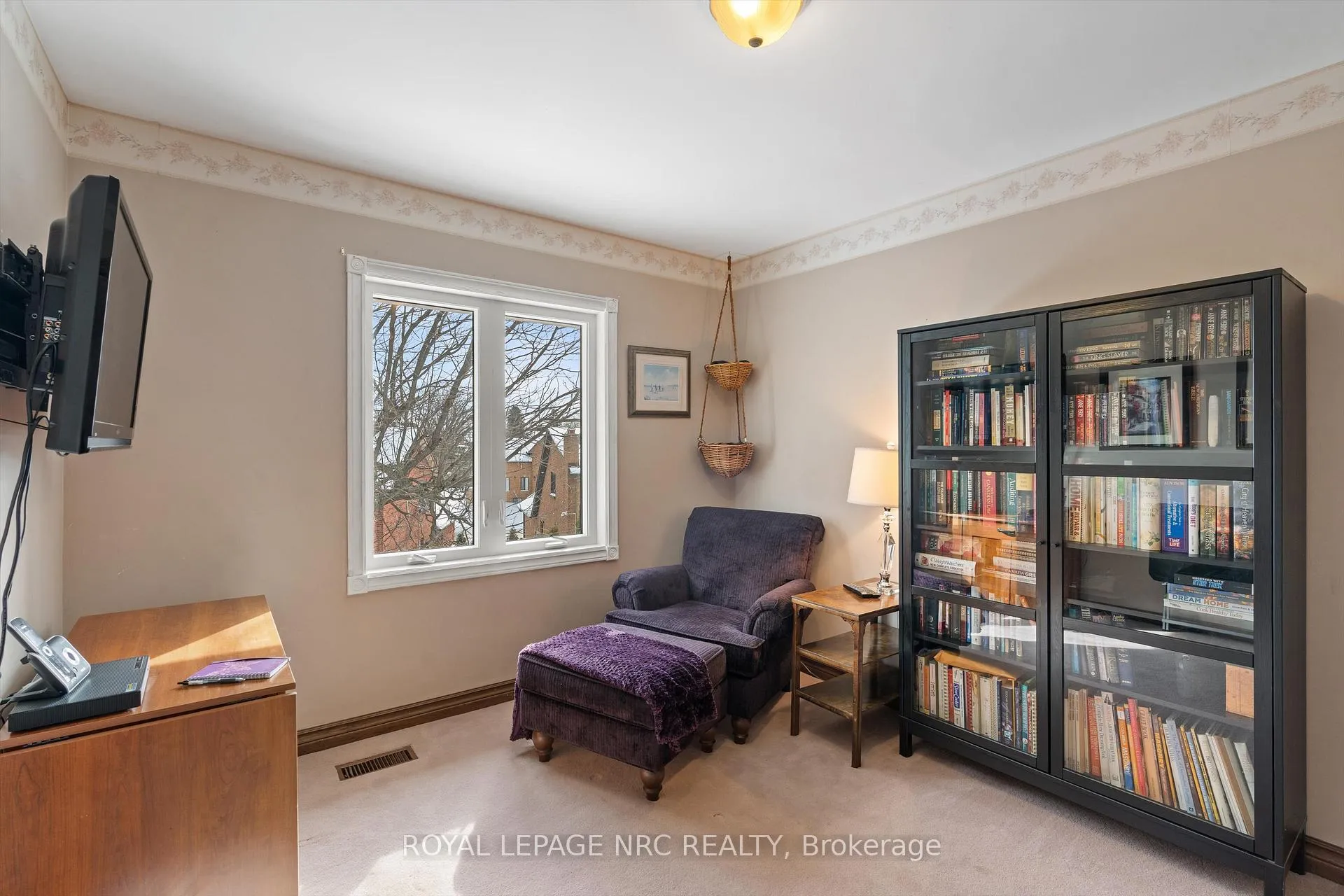 Photo 24 of 57 Elena Court, Hamilton, Gurnett — HOMEH