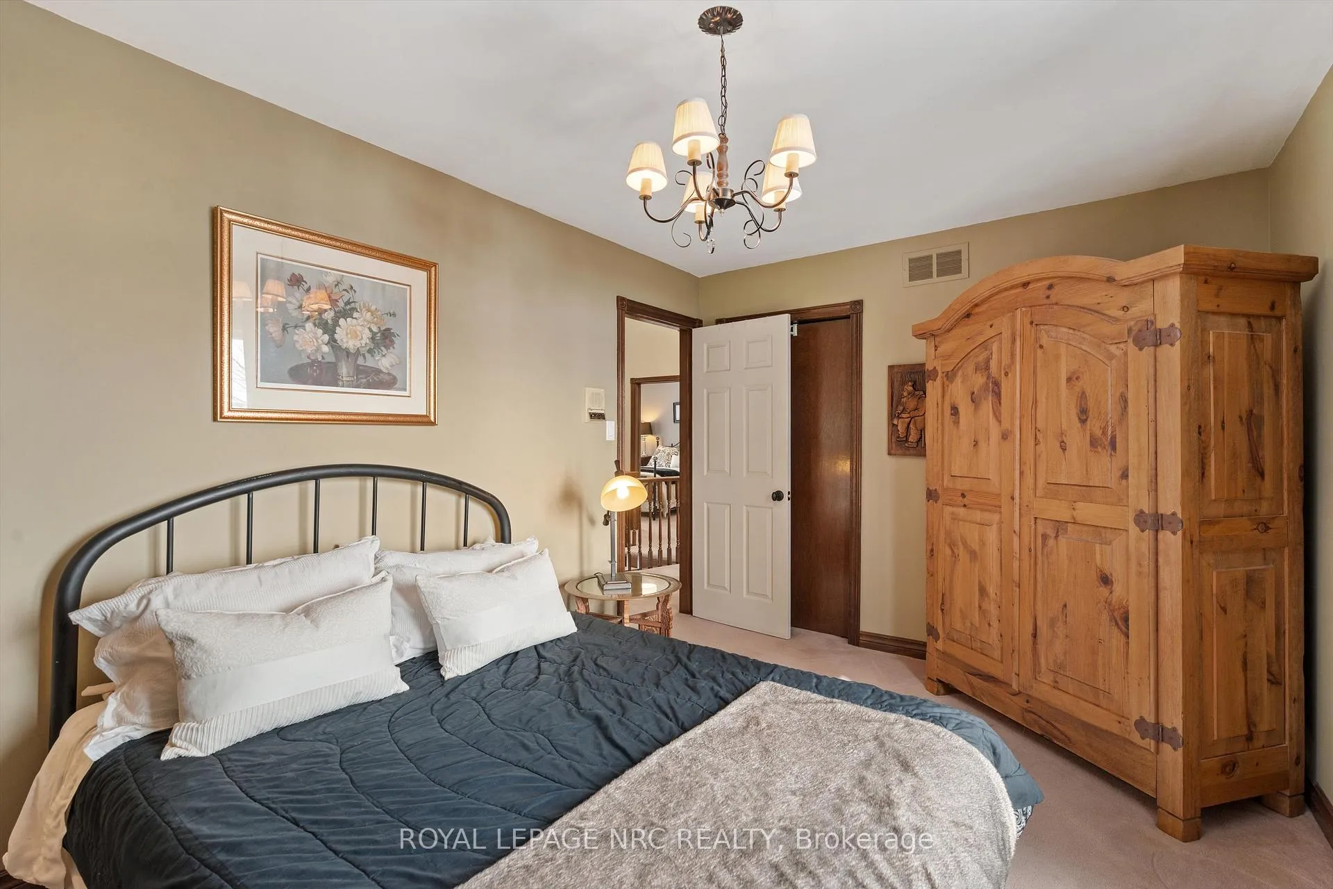 Photo 28 of 57 Elena Court, Hamilton, Gurnett — HOMEH