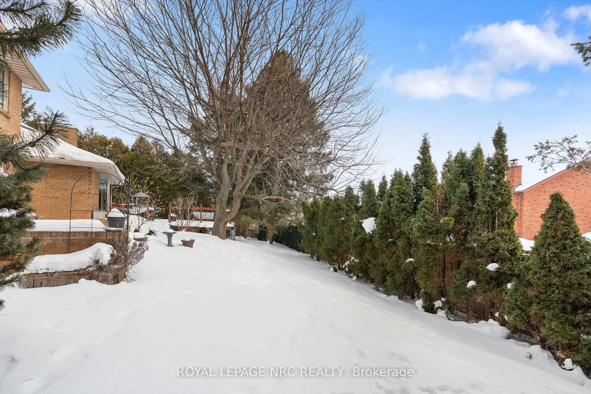 Photo 43 of 57 Elena Court, Hamilton, Gurnett — HOMEH