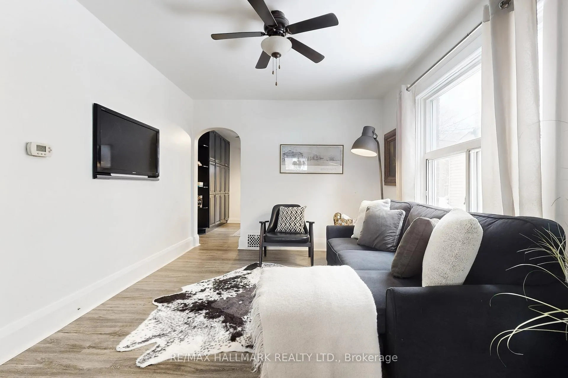 Photo 7 of 39 Hiltz Avenue, Toronto, South Riverdale — HOMEH