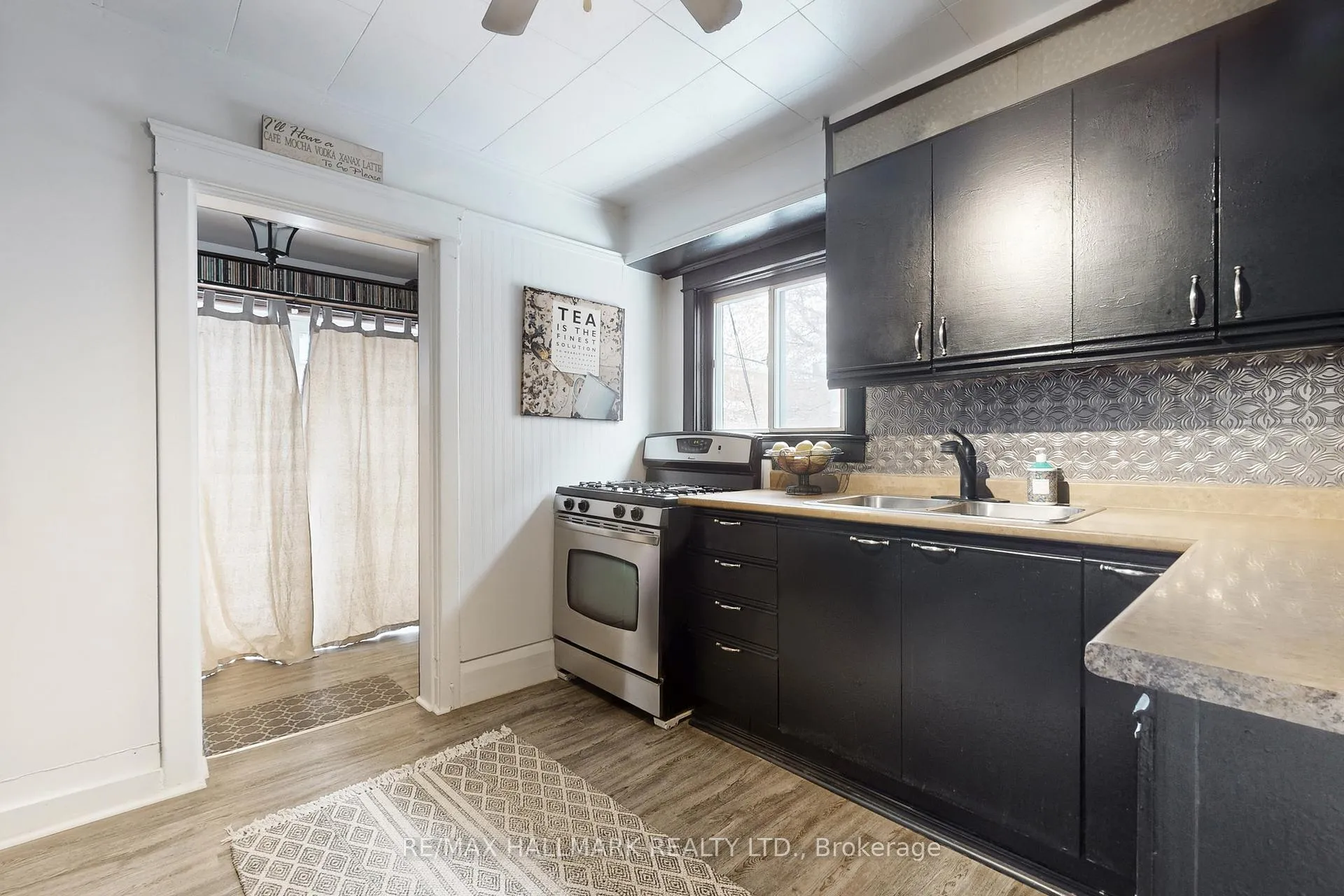 Photo 13 of 39 Hiltz Avenue, Toronto, South Riverdale — HOMEH