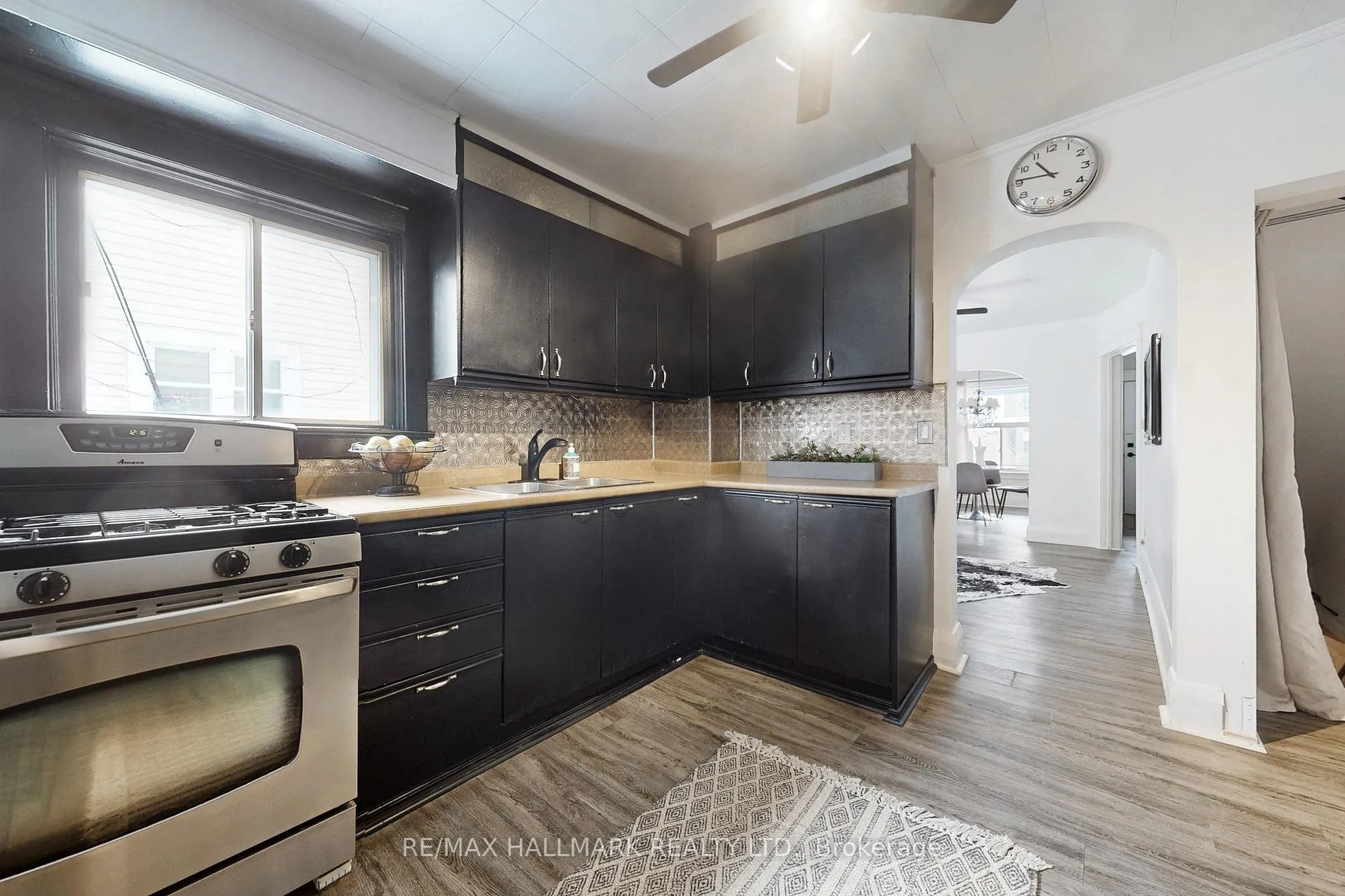Photo 14 of 39 Hiltz Avenue, Toronto, South Riverdale — HOMEH
