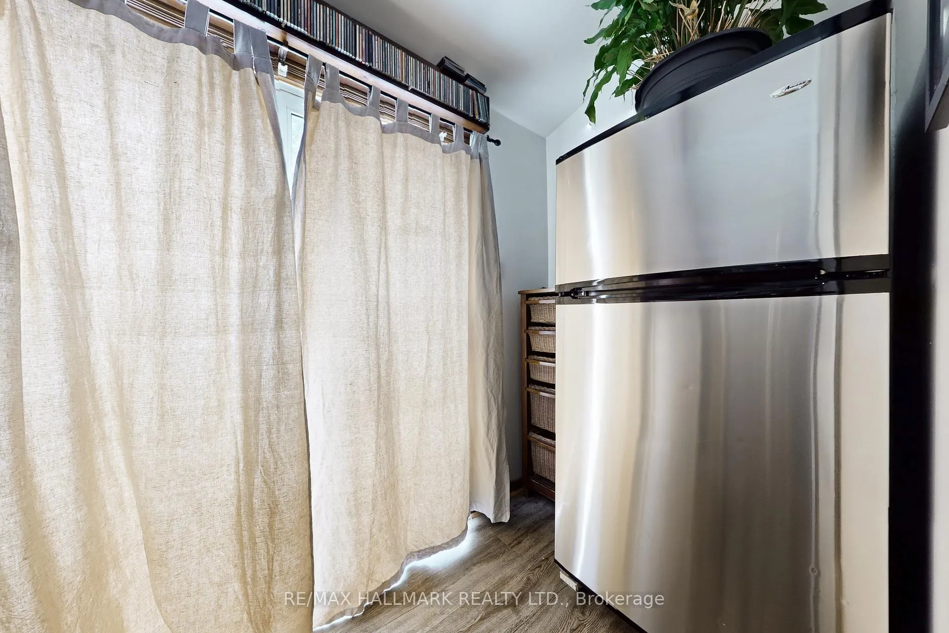 Photo 16 of 39 Hiltz Avenue, Toronto, South Riverdale — HOMEH