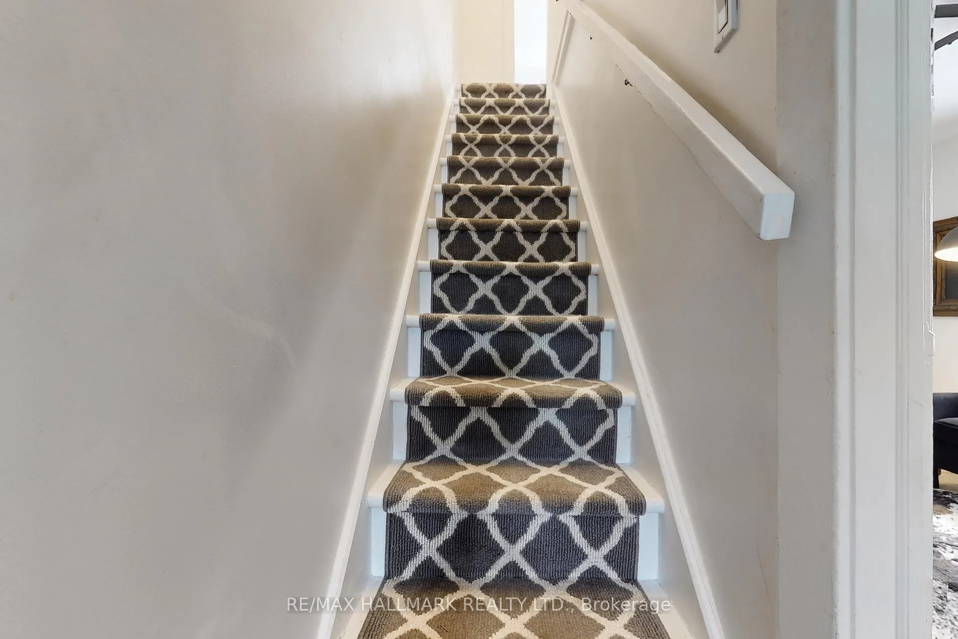 Photo 19 of 39 Hiltz Avenue, Toronto, South Riverdale — HOMEH