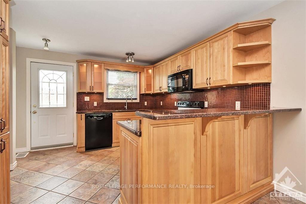Photo 7 of 114 Lotta Avenue, Ottawa, Meadowlands/St. Claire Gardens — HOMEH