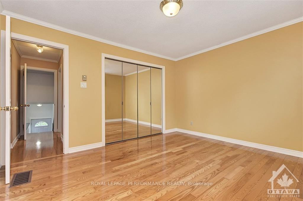 Photo 11 of 114 Lotta Avenue, Ottawa, Meadowlands/St. Claire Gardens — HOMEH