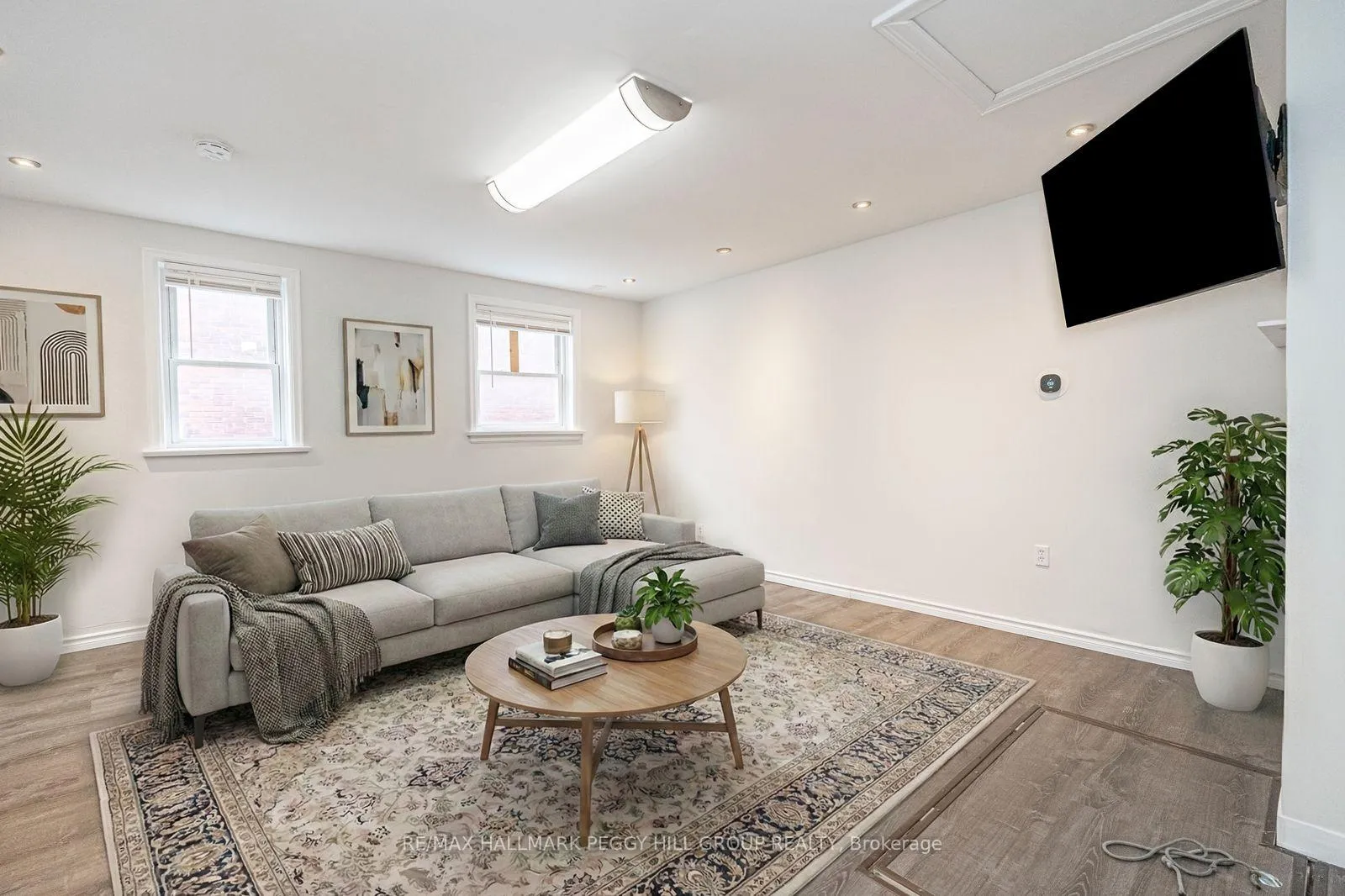 Photo 9 of 28 Matchedash Street N, Orillia — HOMEH