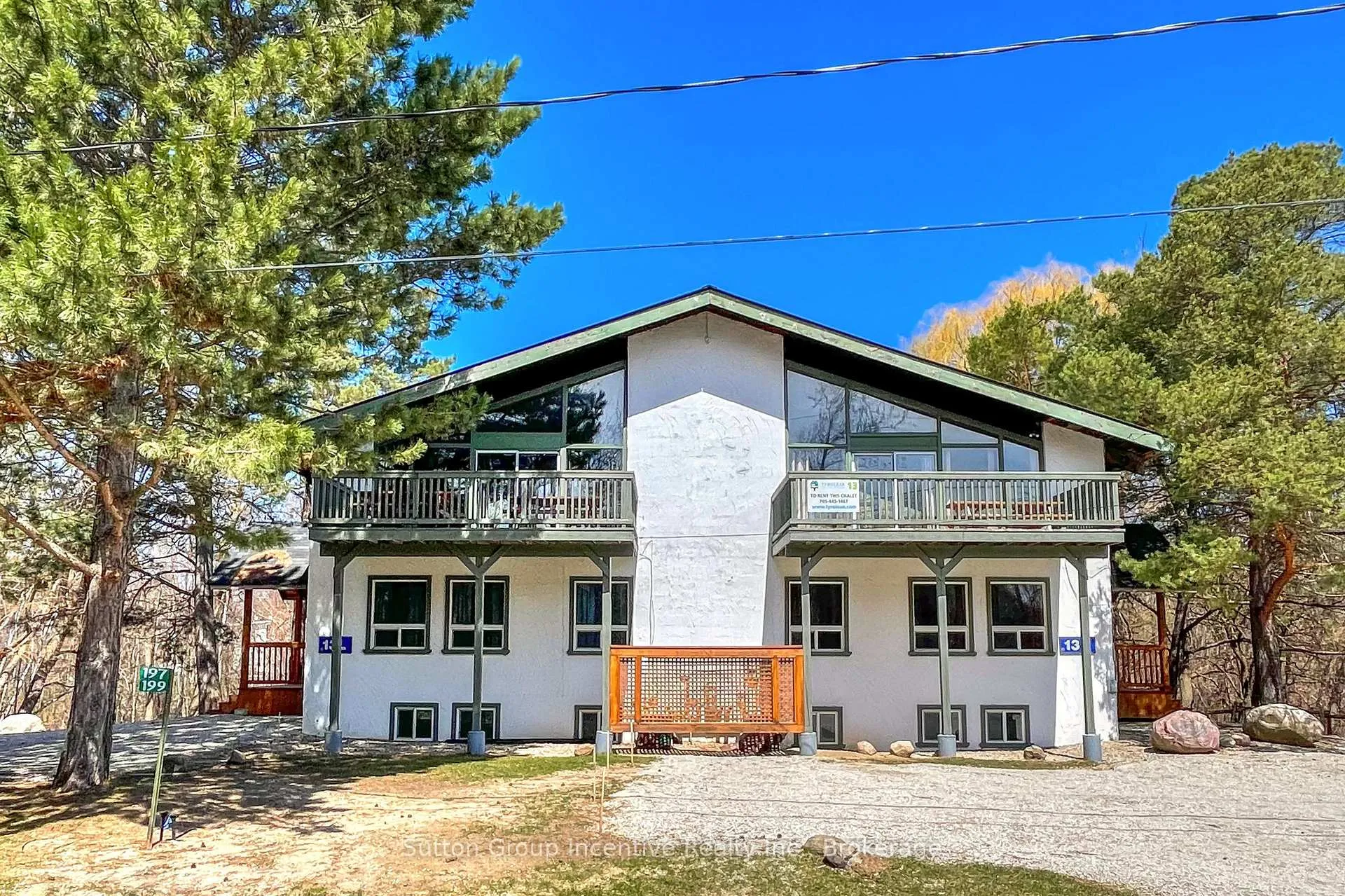Front of Unit 13R, 199 Arlberg Crescent