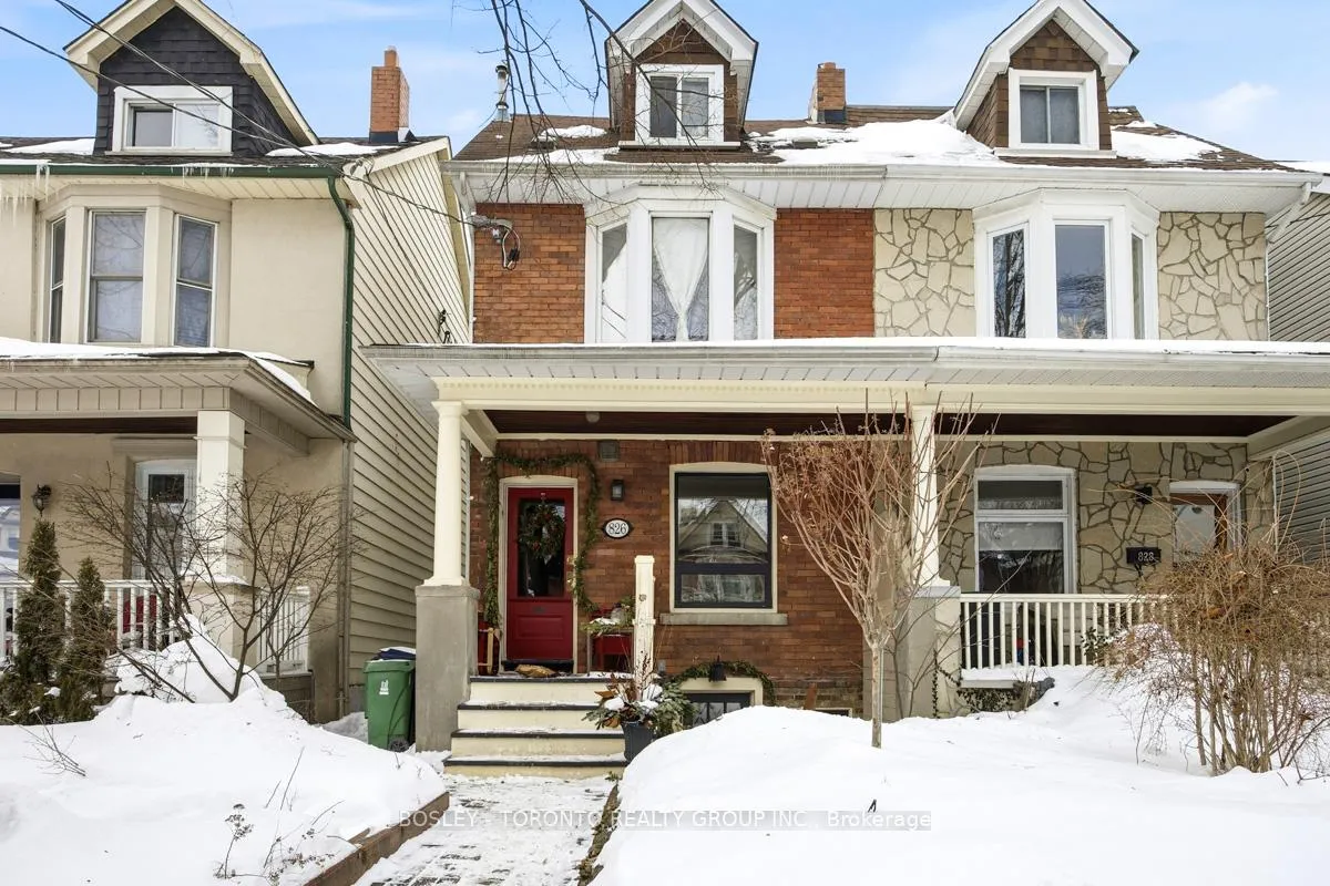 Front of Unit Lower, 826 Carlaw Avenue
