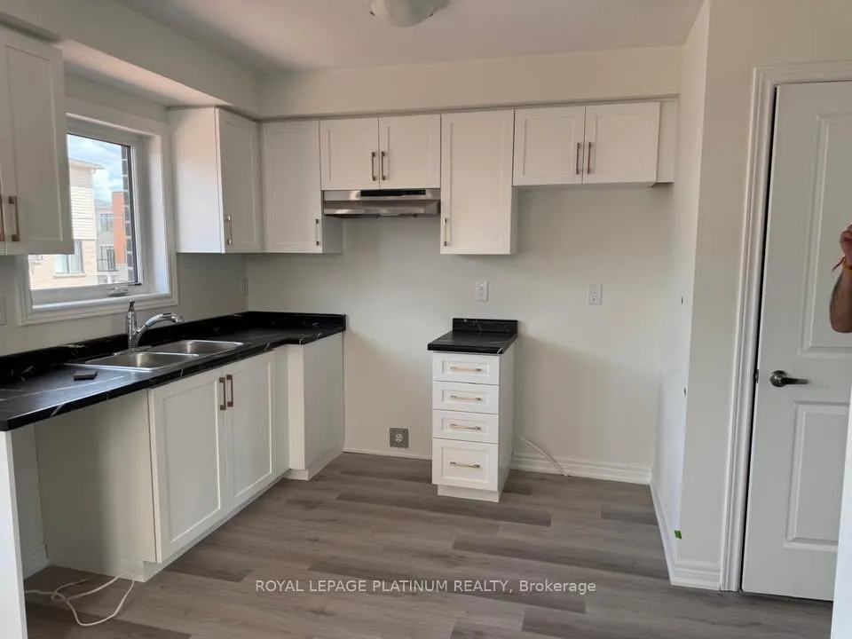 Photo 4 of 10 Reid Avenue N, Hamilton, McQuesten — HOMEH