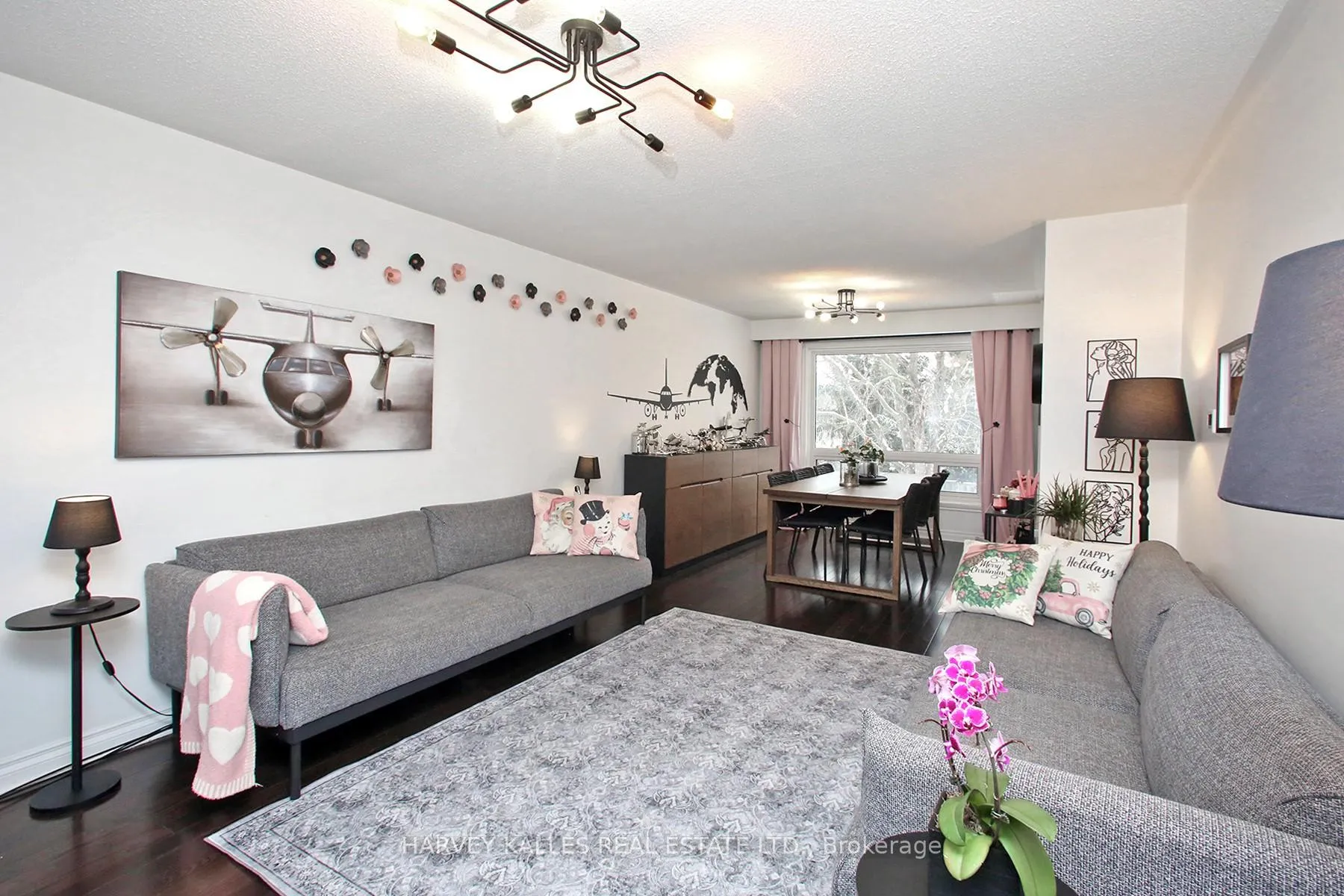 Photo 5 of 161 Romfield Circuit, Markham, Royal Orchard — HOMEH
