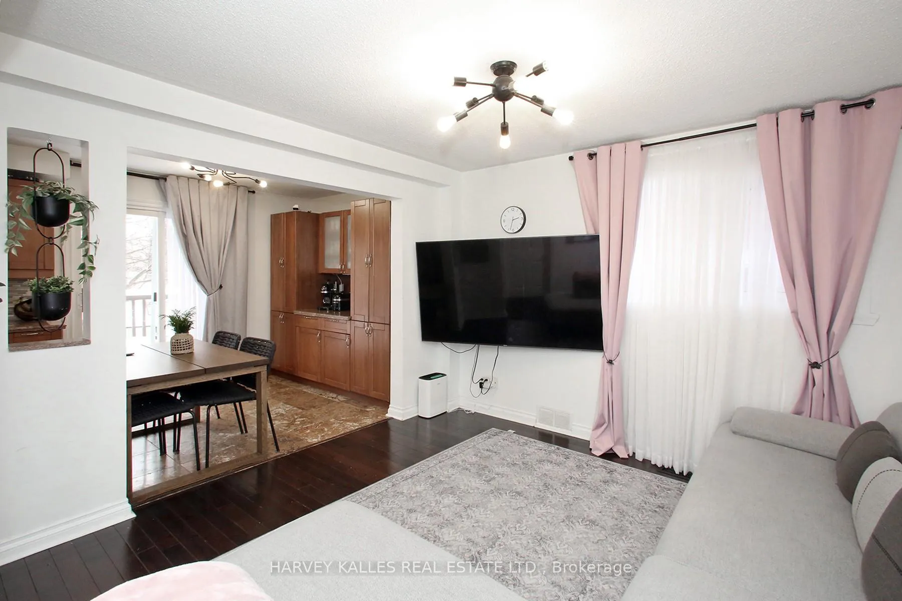 Photo 10 of 161 Romfield Circuit, Markham, Royal Orchard — HOMEH