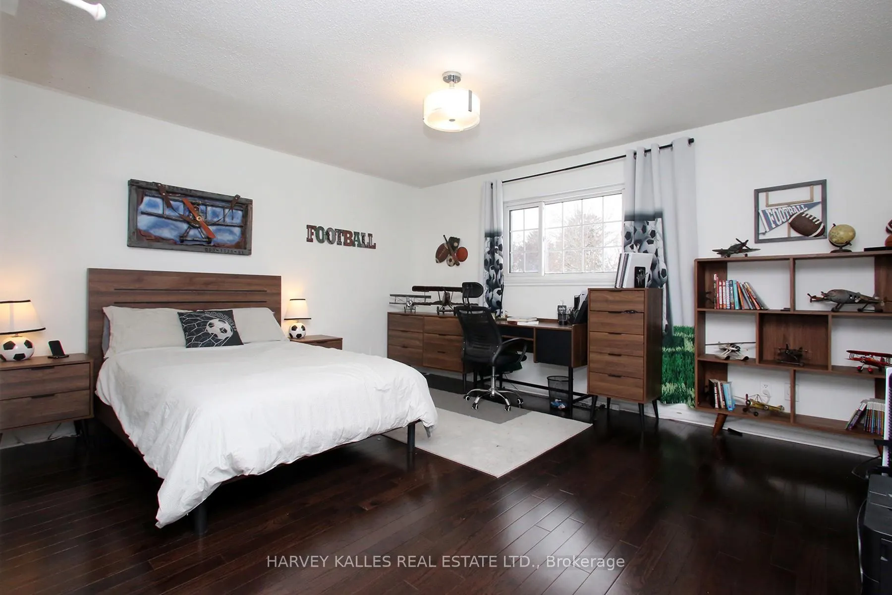 Photo 20 of 161 Romfield Circuit, Markham, Royal Orchard — HOMEH