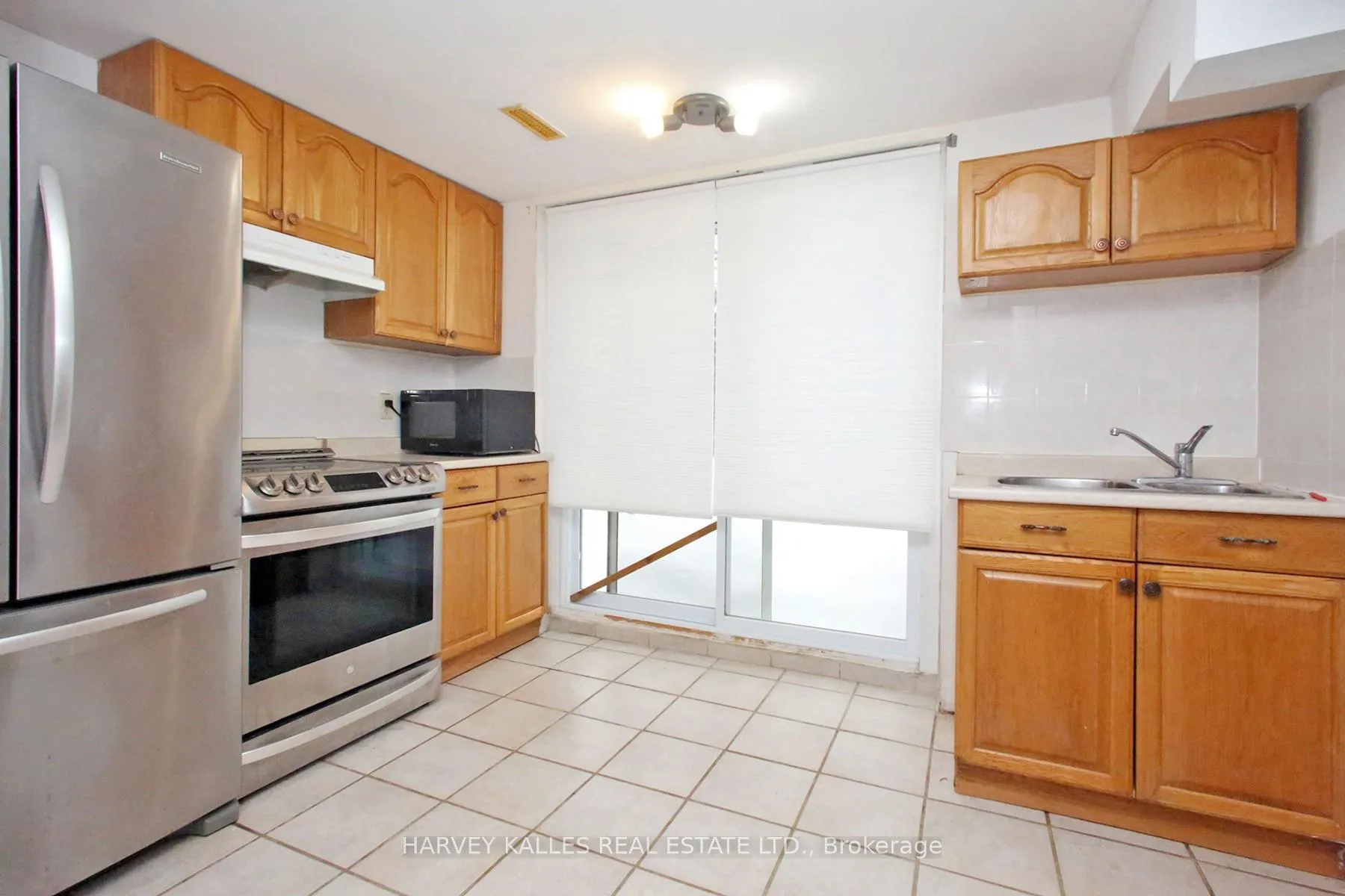Photo 26 of 161 Romfield Circuit, Markham, Royal Orchard — HOMEH