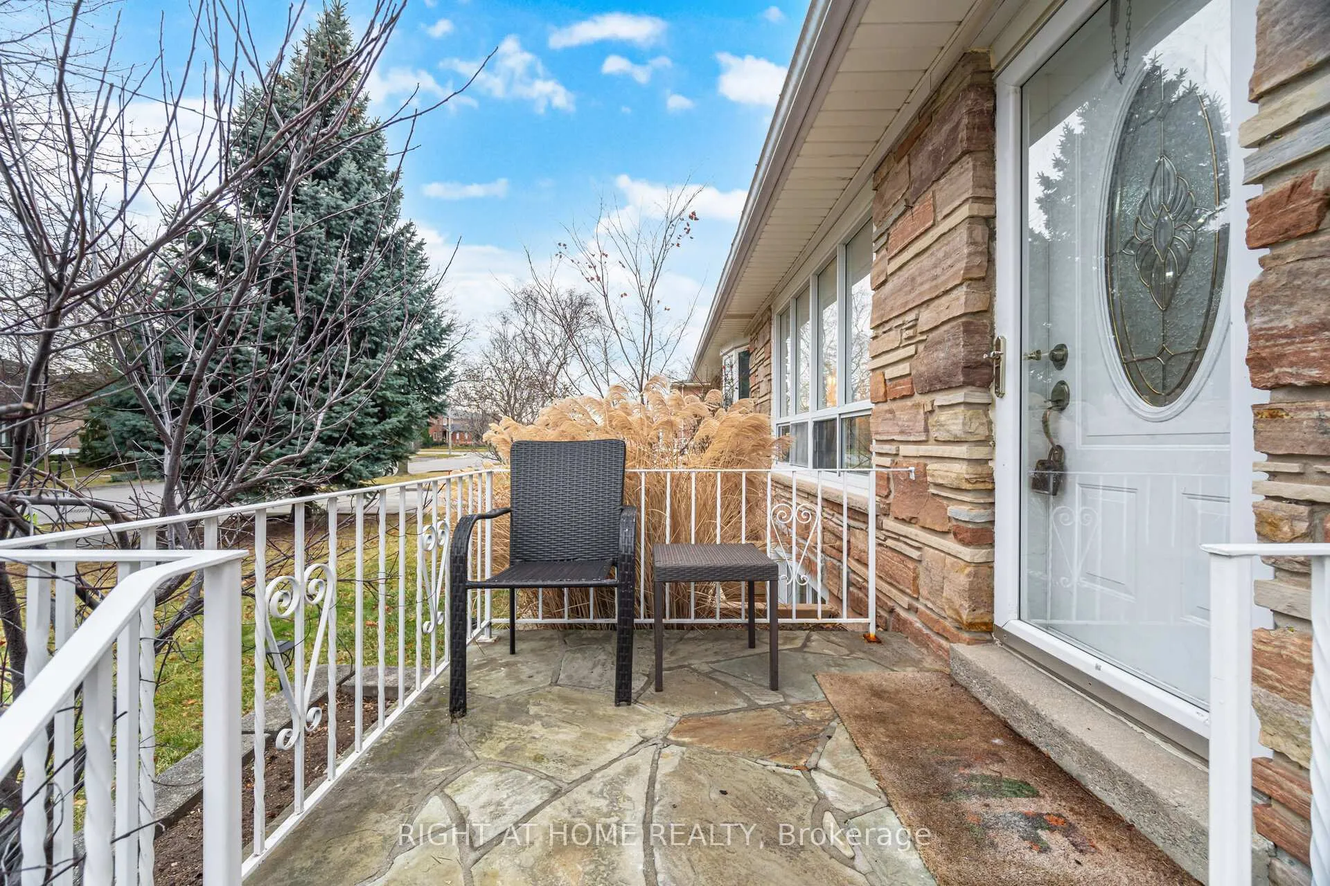 Photo 7 of 423 Melores Drive, Burlington, Appleby — HOMEH