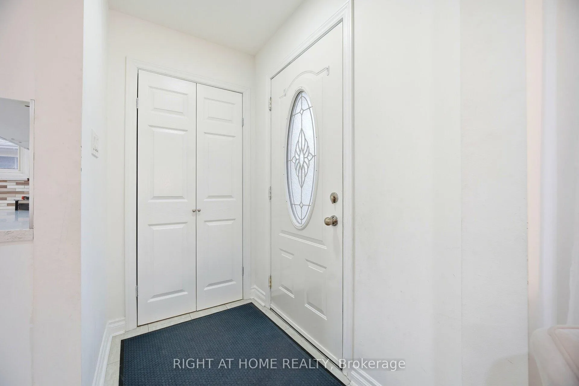 Photo 8 of 423 Melores Drive, Burlington, Appleby — HOMEH