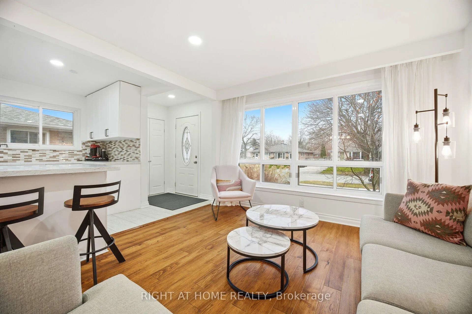 Photo 9 of 423 Melores Drive, Burlington, Appleby — HOMEH