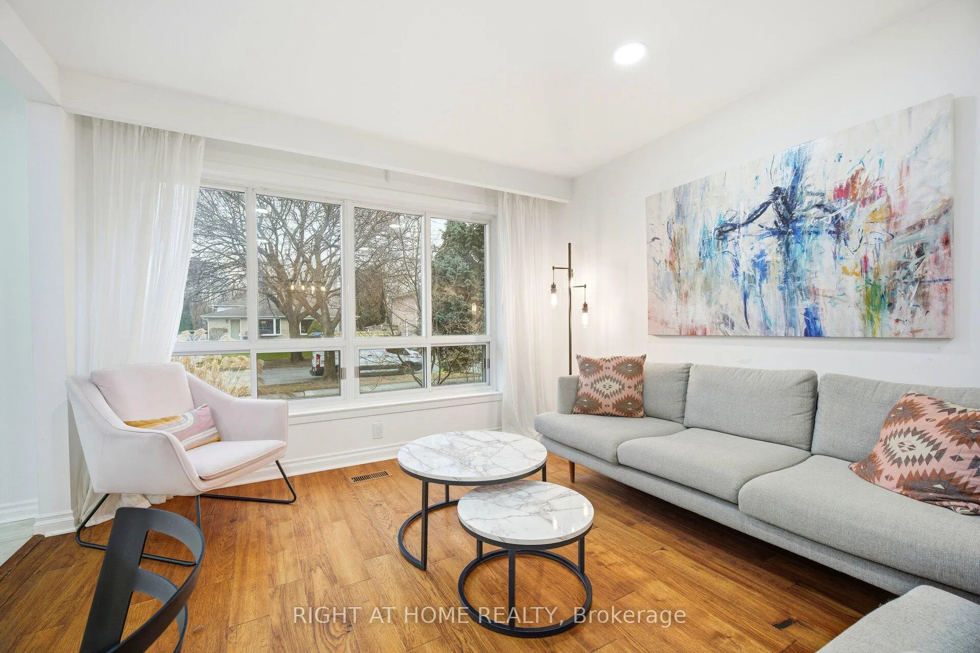 Photo 10 of 423 Melores Drive, Burlington, Appleby — HOMEH