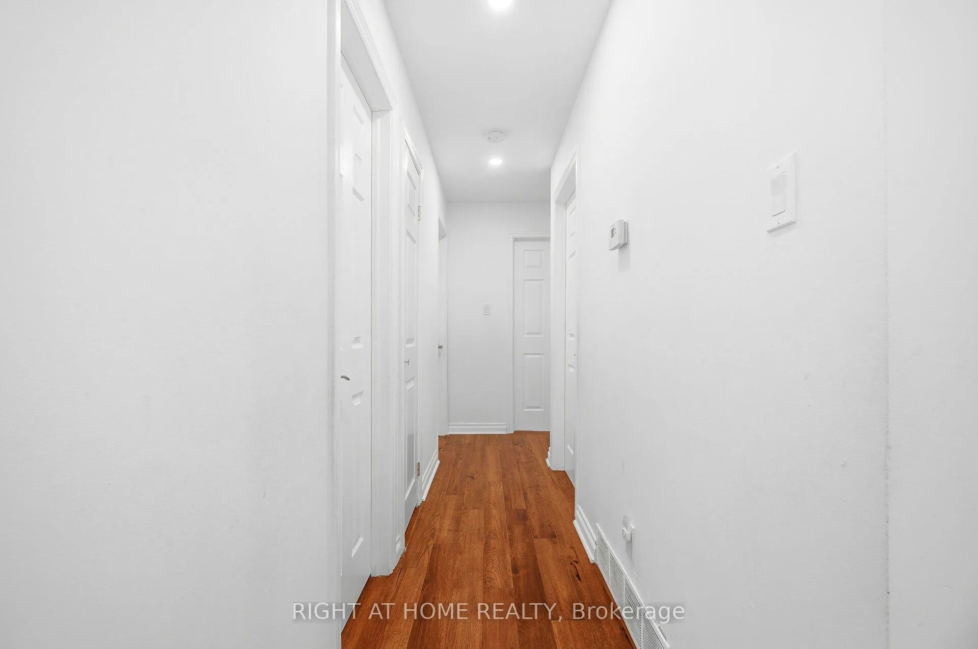 Photo 18 of 423 Melores Drive, Burlington, Appleby — HOMEH
