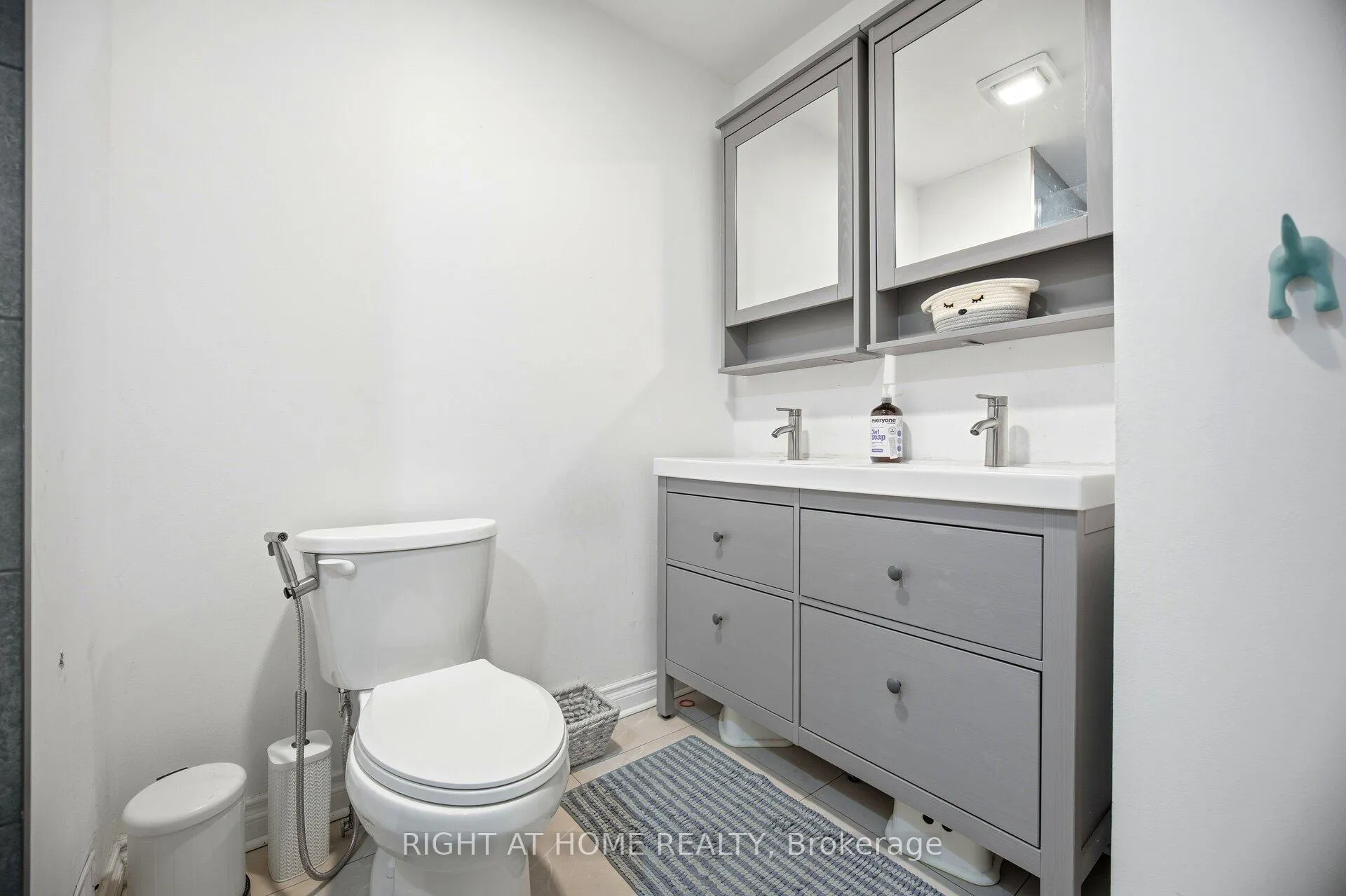 Photo 20 of 423 Melores Drive, Burlington, Appleby — HOMEH