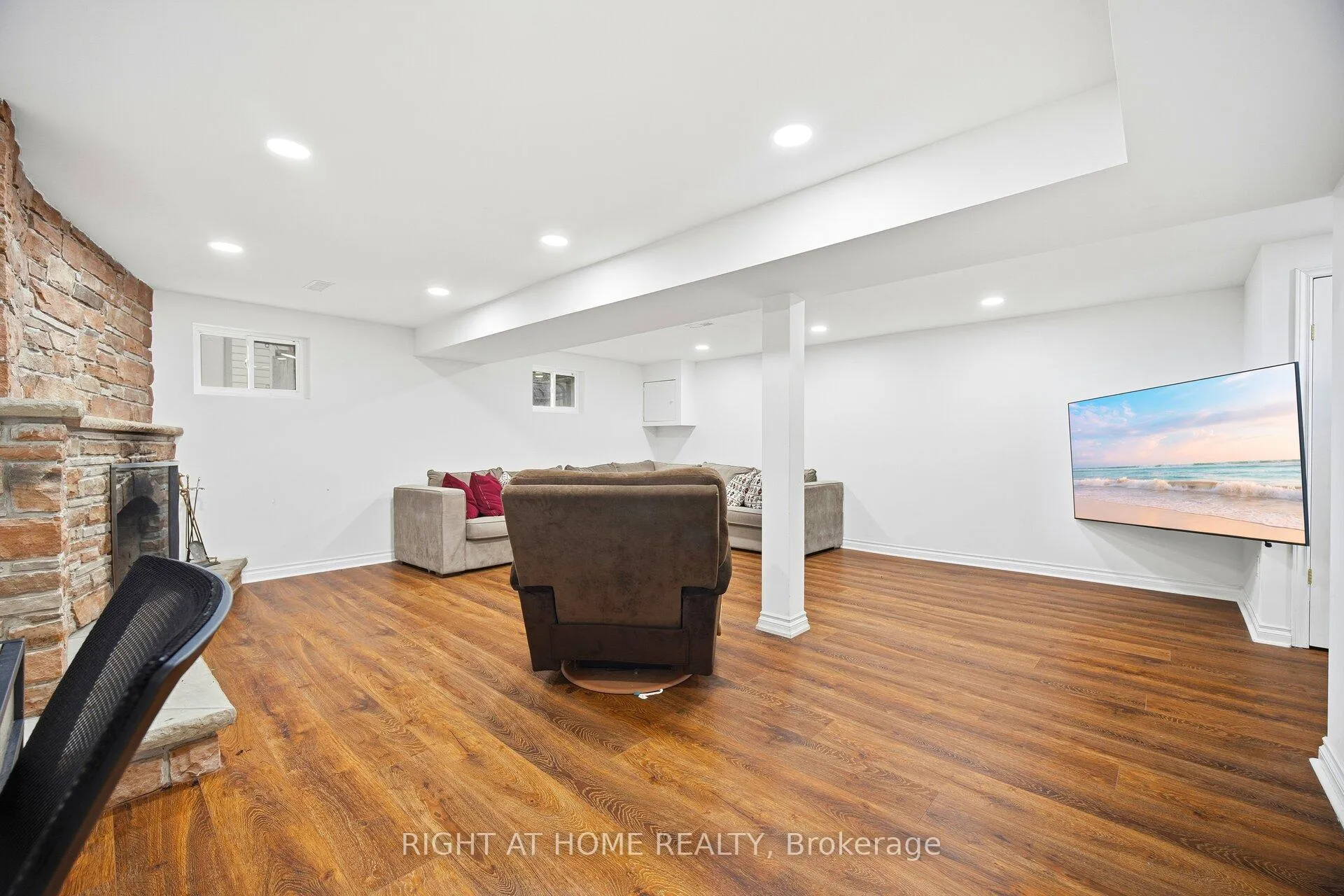 Photo 33 of 423 Melores Drive, Burlington, Appleby — HOMEH