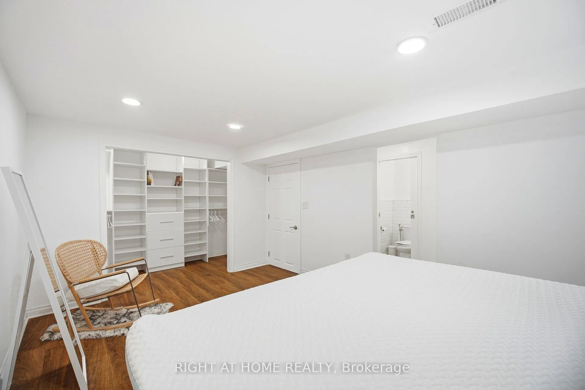 Photo 37 of 423 Melores Drive, Burlington, Appleby — HOMEH
