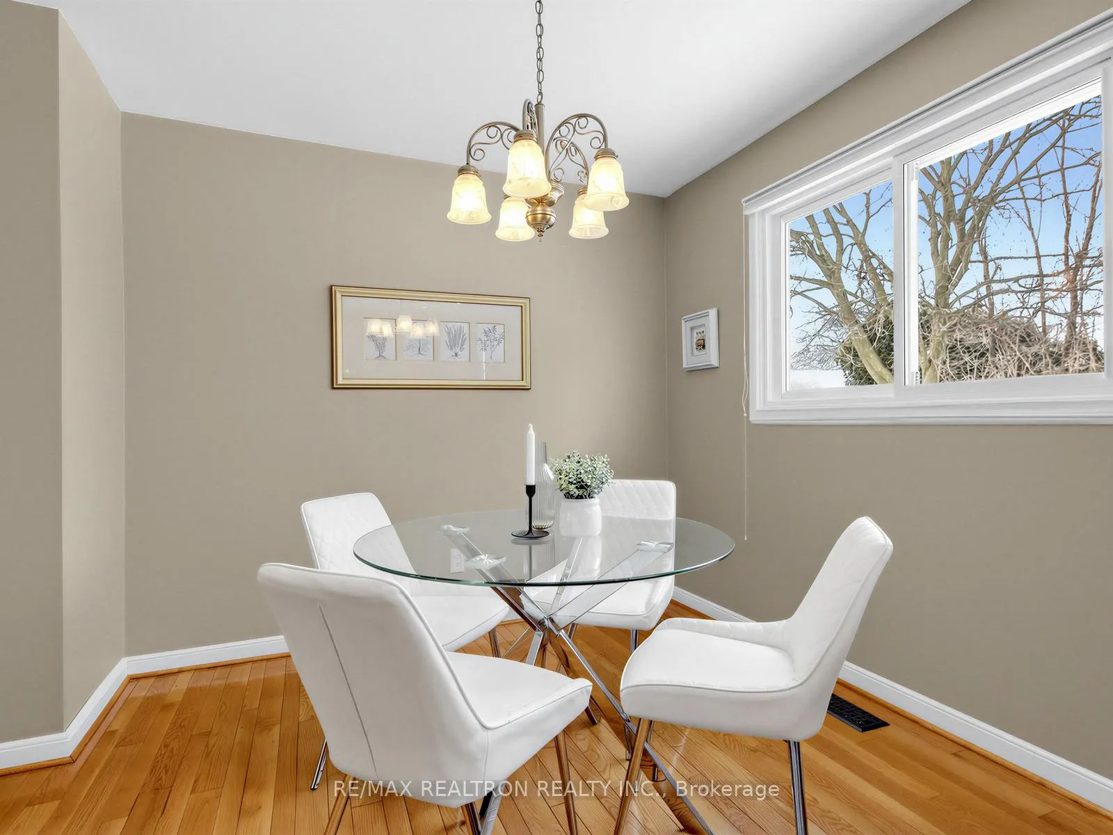 Photo 12 of 35 Sir Galahad Place, Markham, Markham Village — HOMEH