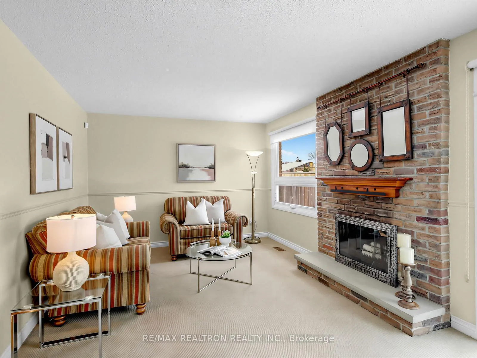 Photo 16 of 35 Sir Galahad Place, Markham, Markham Village — HOMEH