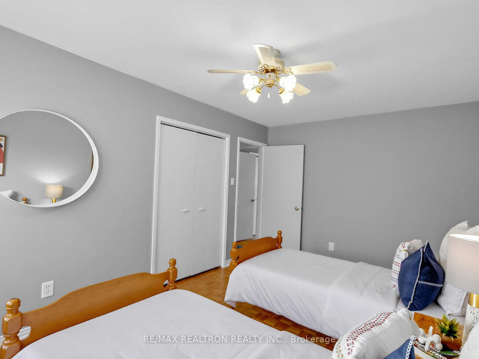 Photo 25 of 35 Sir Galahad Place, Markham, Markham Village — HOMEH