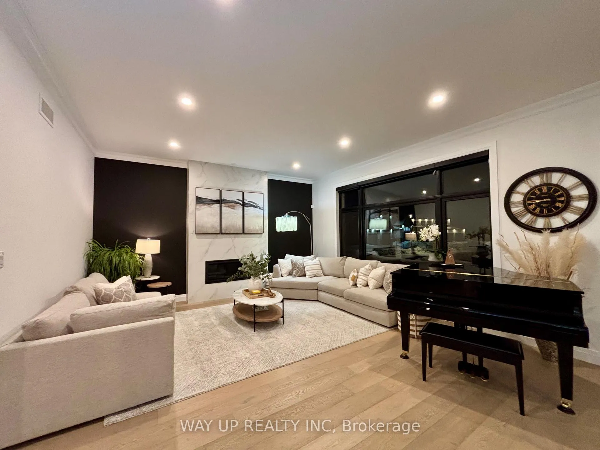 Photo 4 of 442 Warner Terrace, London, North R — HOMEH