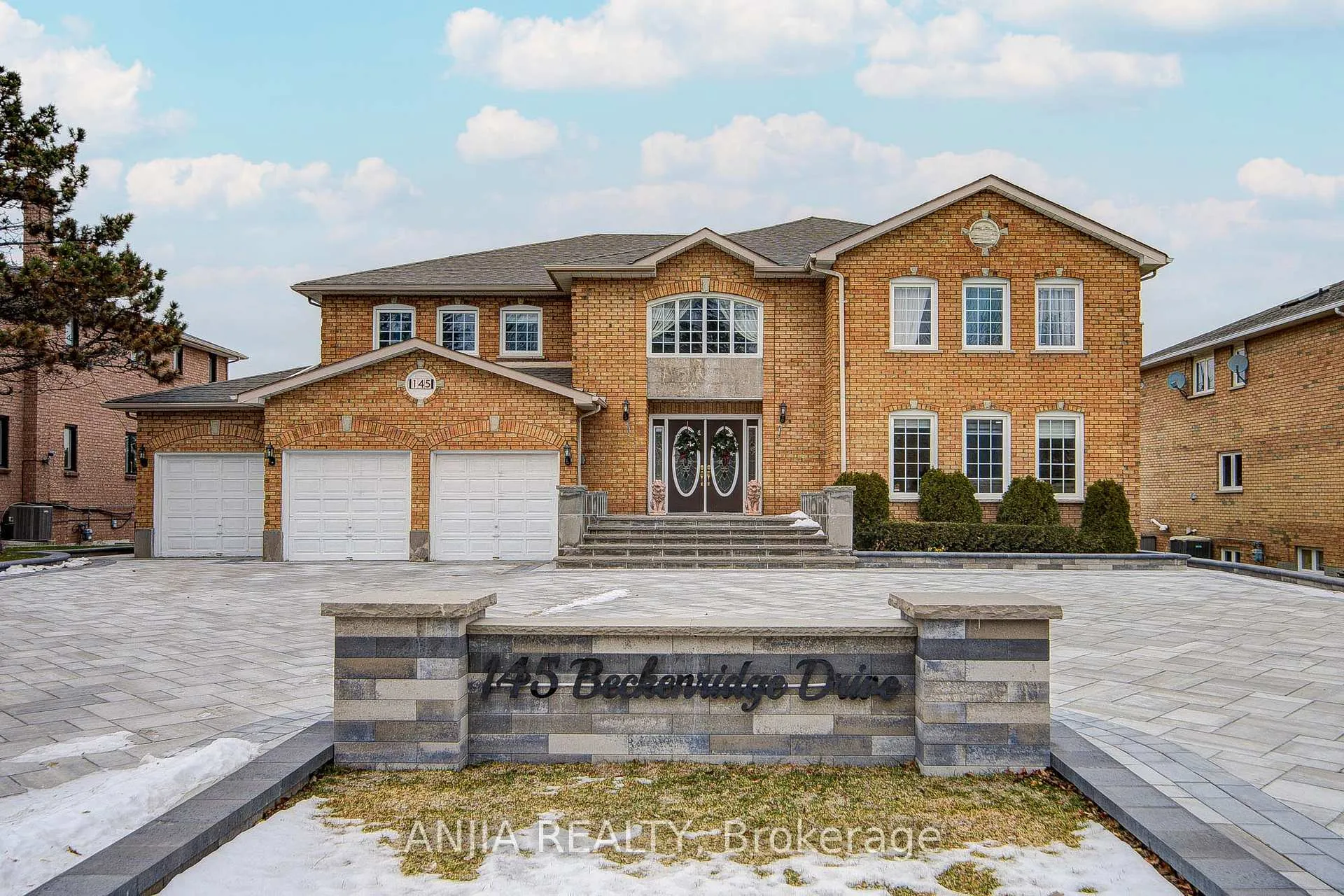 Front of 145 Beckenridge Drive