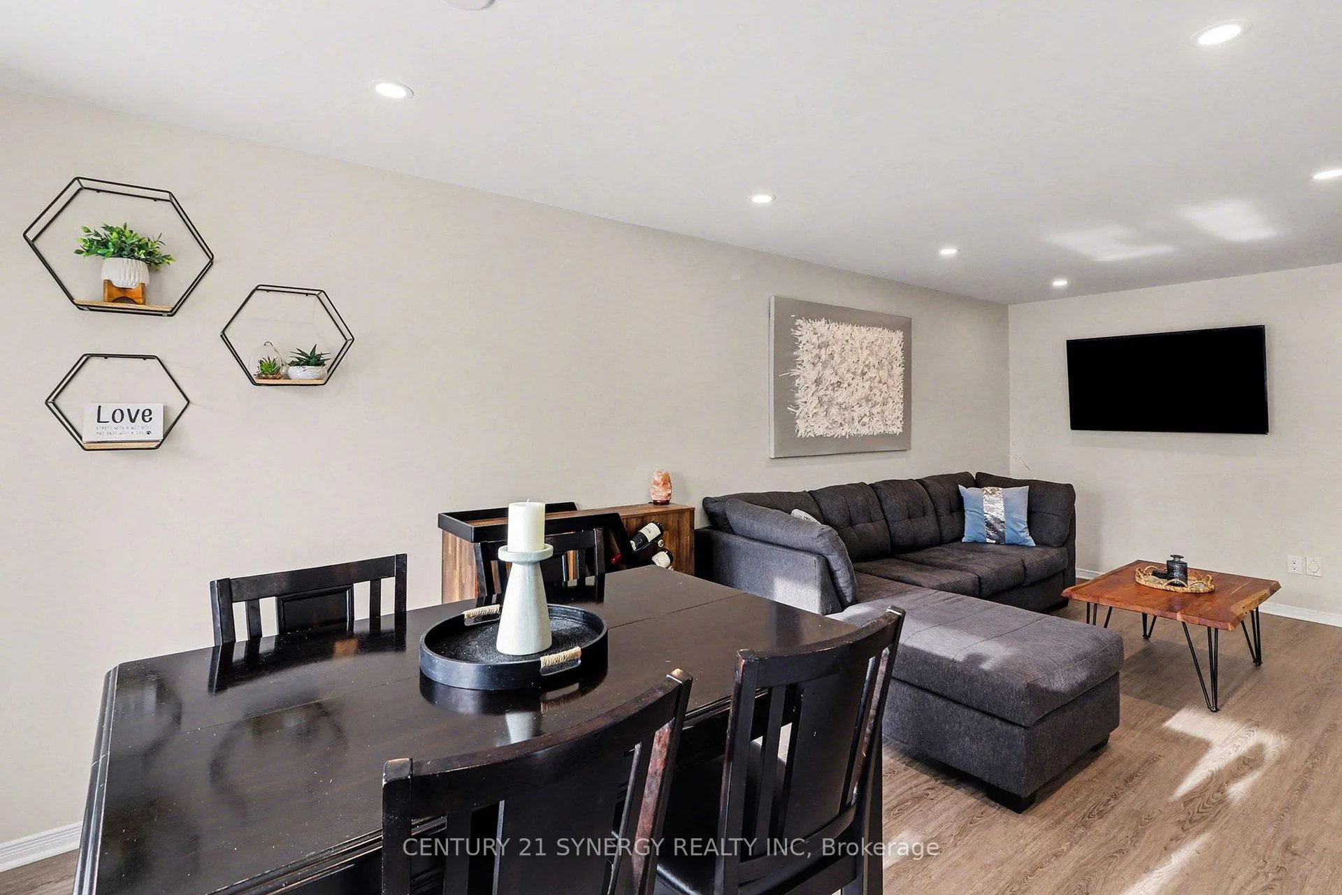 Photo 9 of 322 Selene Way, Ottawa, Avalon East — HOMEH