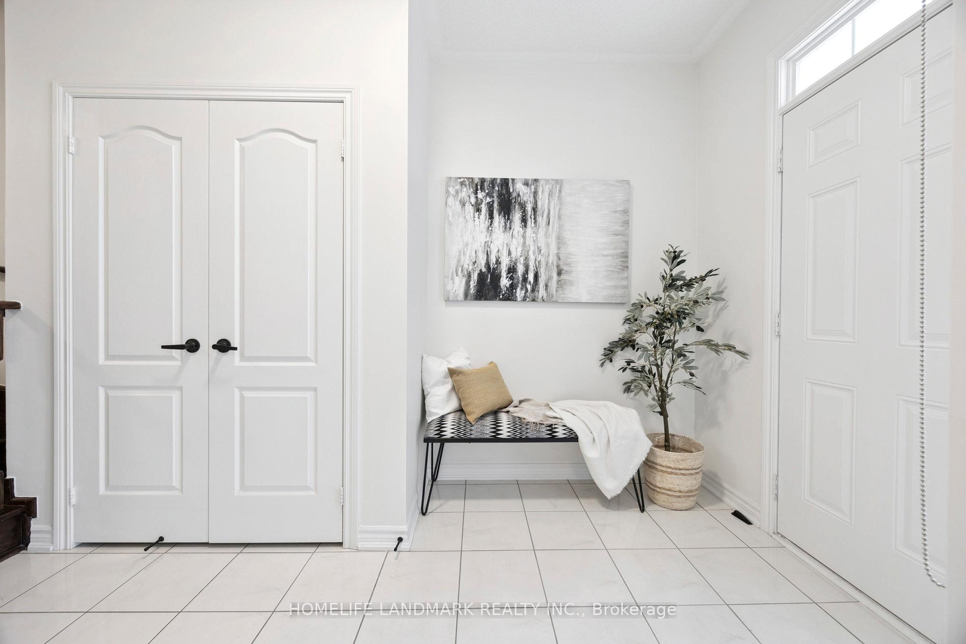 Photo 4 of 56 Donald Buttress Boulevard W, Markham, Cathedraltown — HOMEH