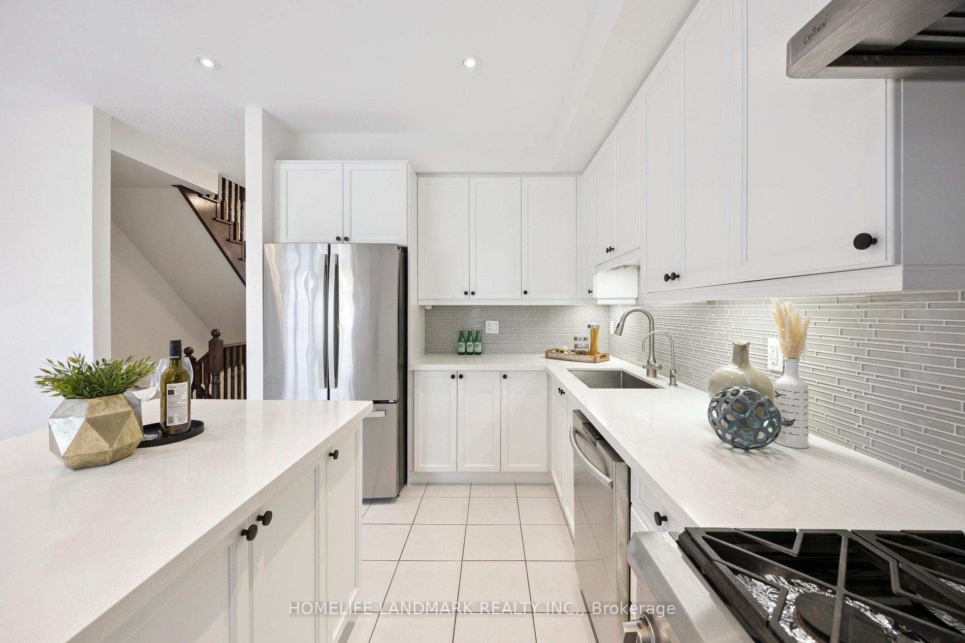 Photo 19 of 56 Donald Buttress Boulevard W, Markham, Cathedraltown — HOMEH