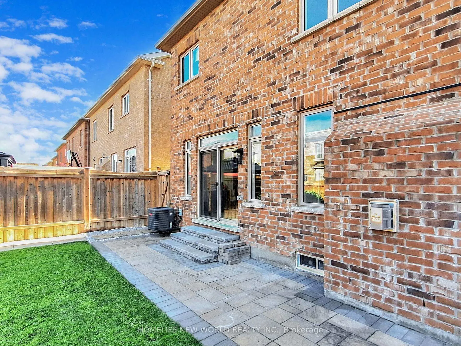 Photo 46 of 64 Henry Bauer Avenue, Markham, Berczy — HOMEH