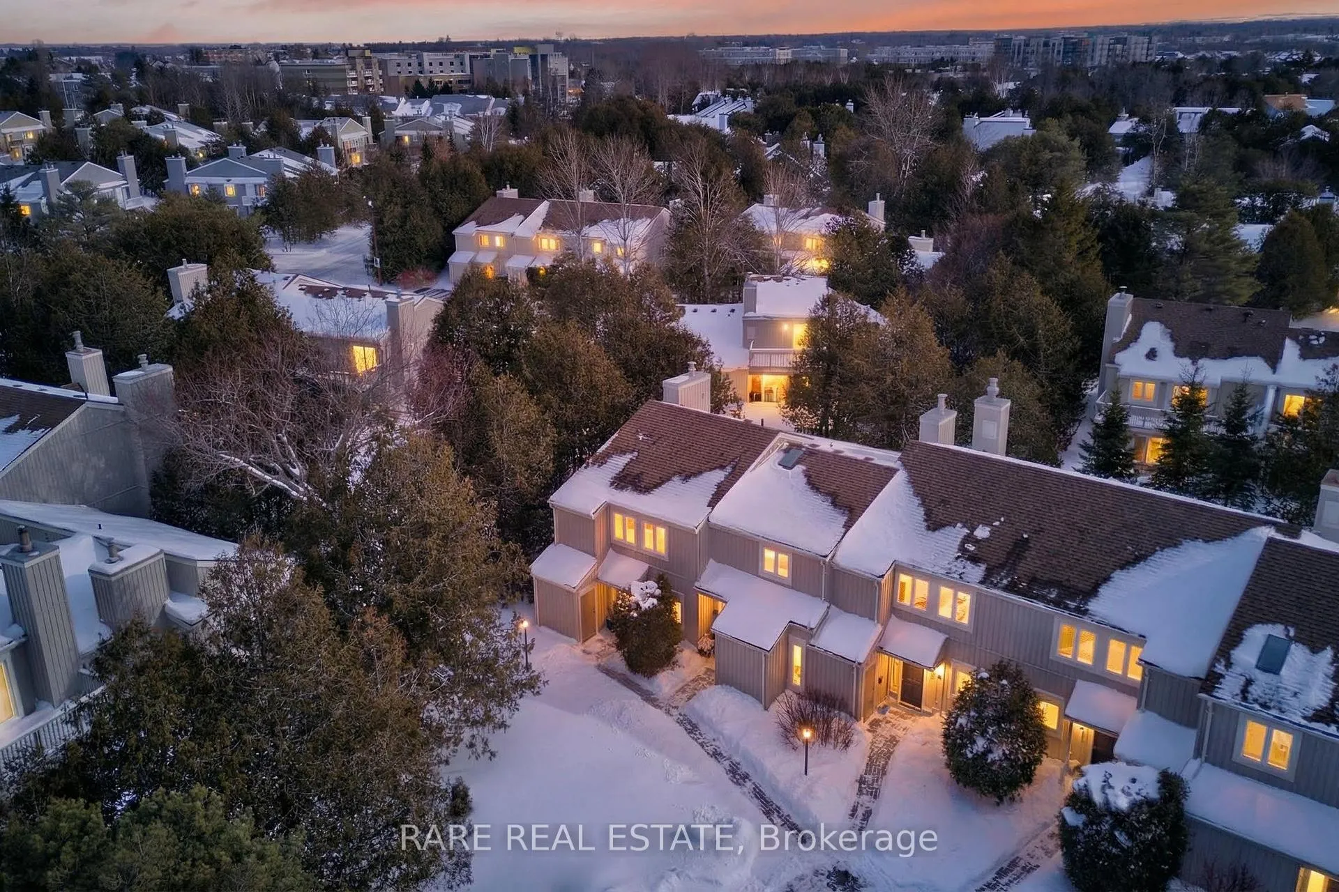 Photo 3 of 548 Oxbow Crescent, Collingwood — HOMEH