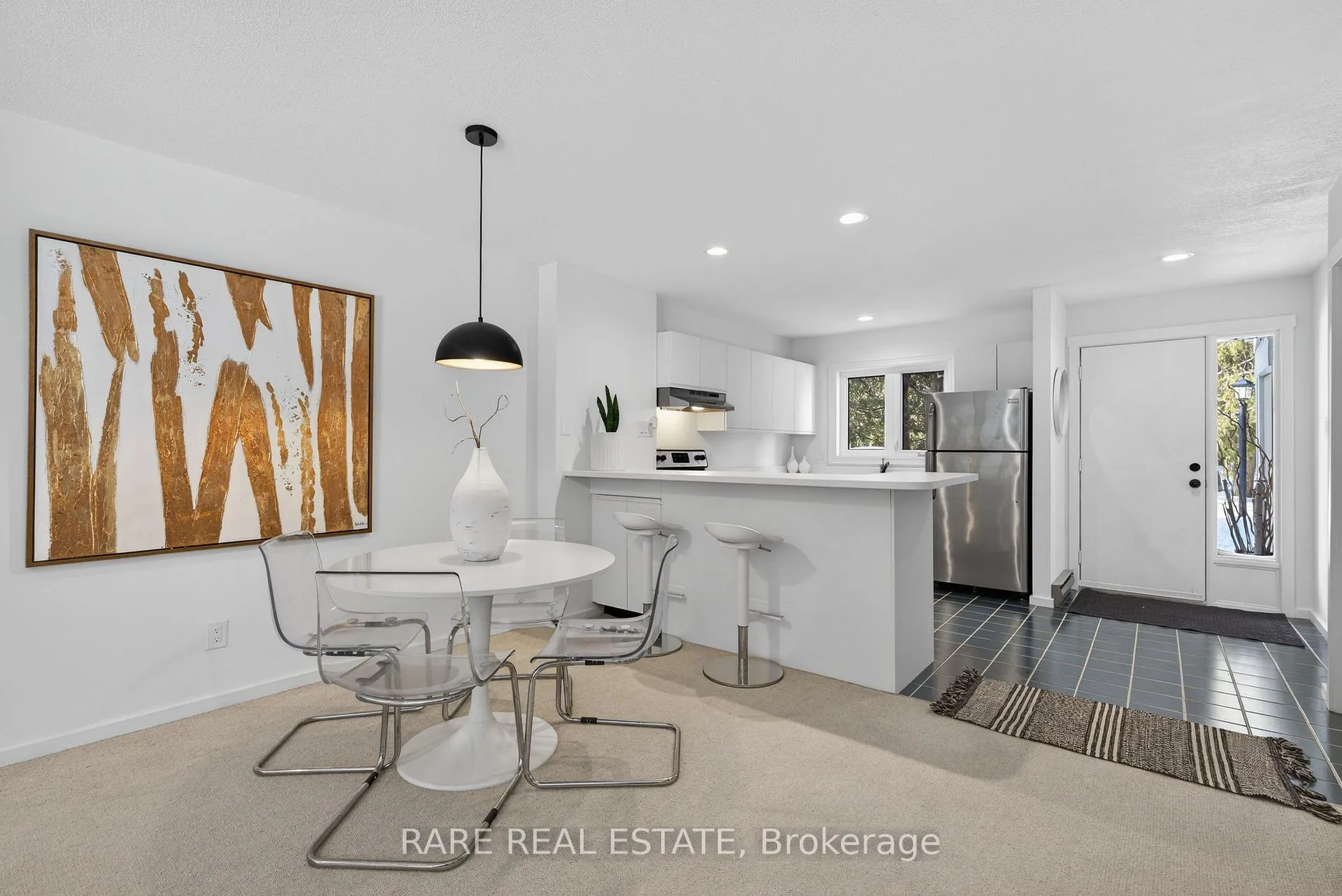 Photo 16 of 548 Oxbow Crescent, Collingwood — HOMEH