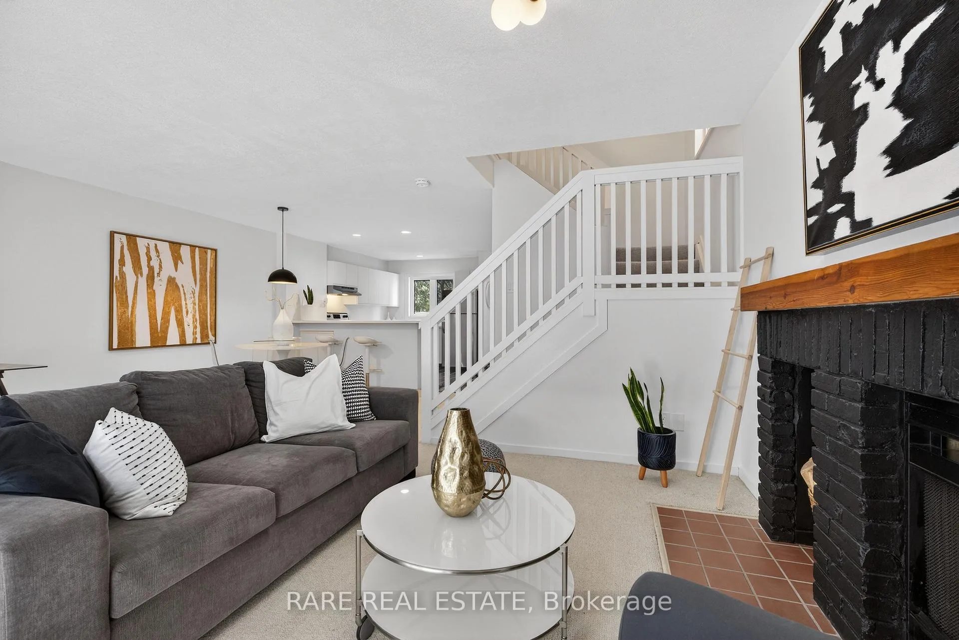 Photo 23 of 548 Oxbow Crescent, Collingwood — HOMEH