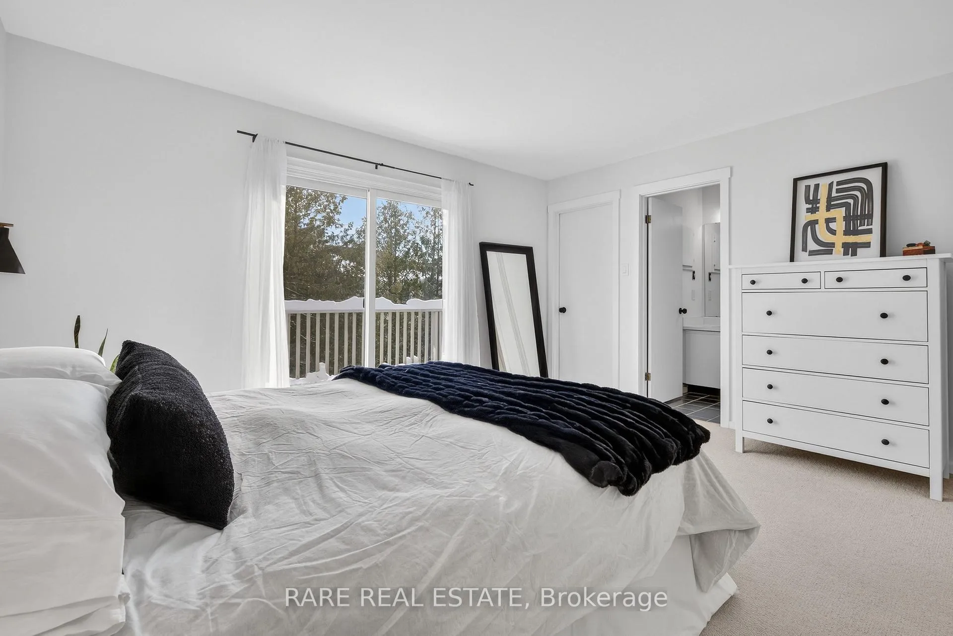 Photo 31 of 548 Oxbow Crescent, Collingwood — HOMEH