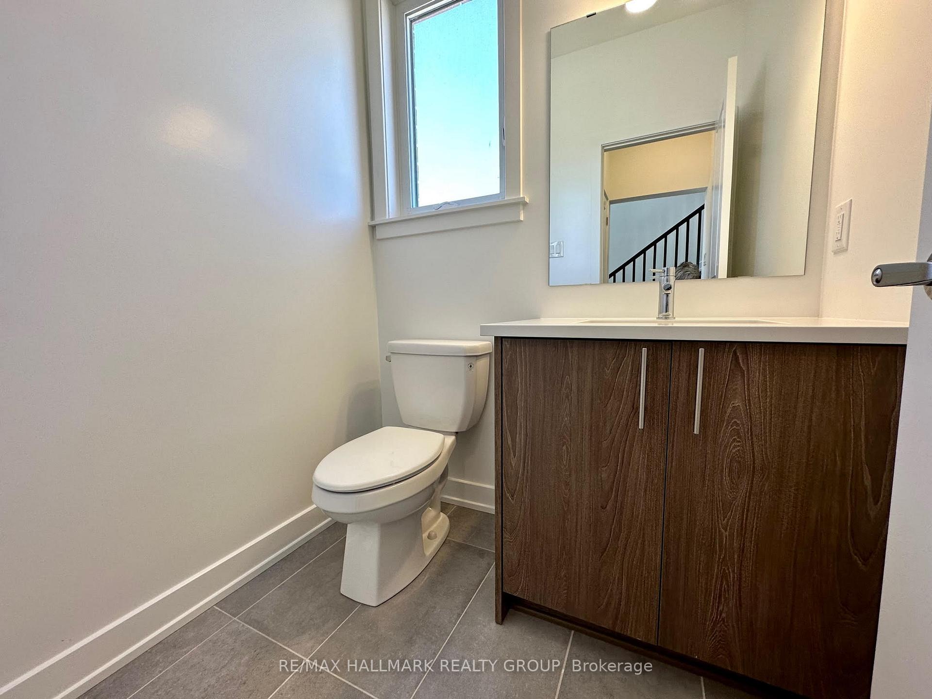 Photo 5 of 724 Odyssey Way, Ottawa, Leitrim — HOMEH
