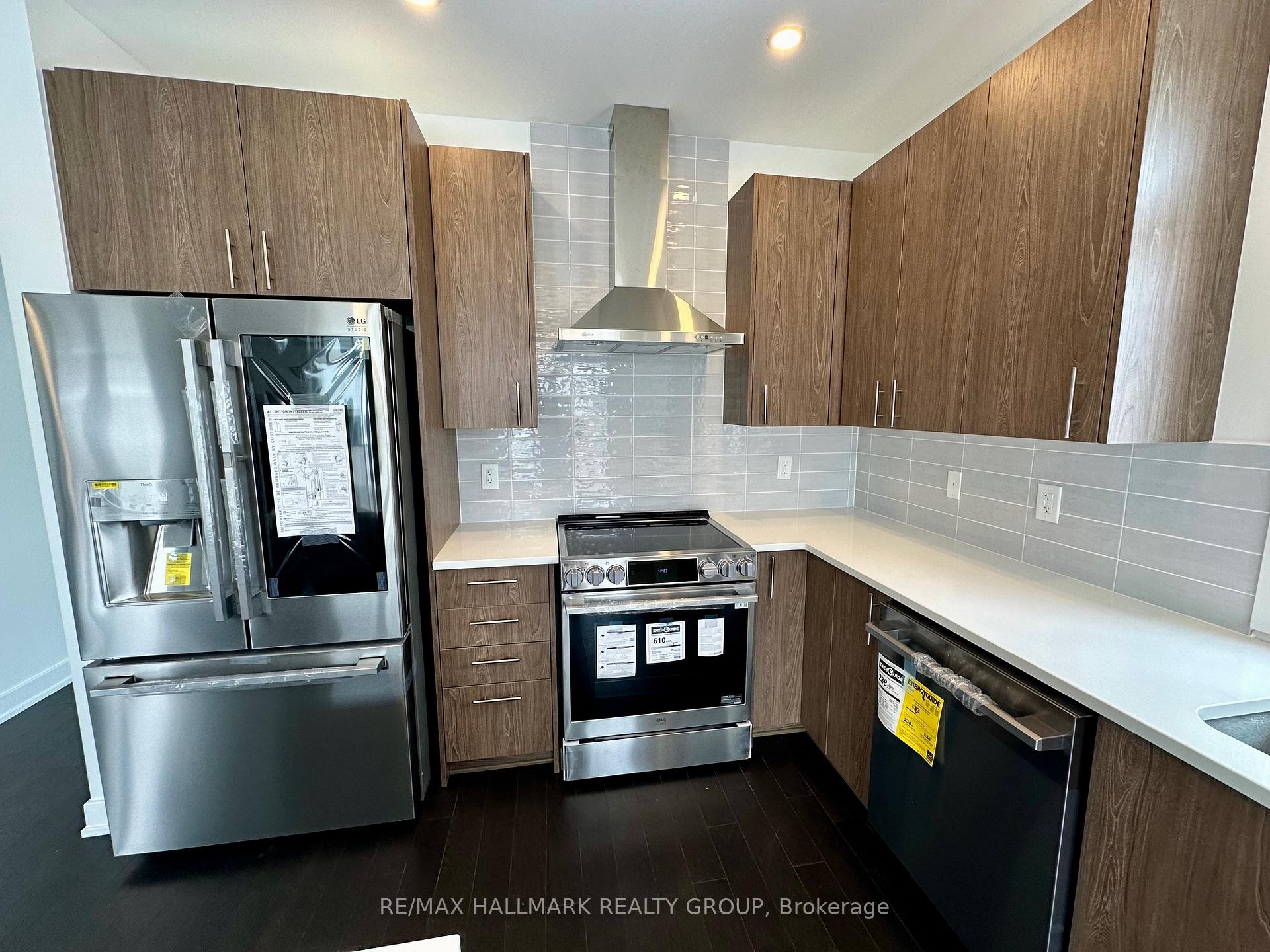 Photo 10 of 724 Odyssey Way, Ottawa, Leitrim — HOMEH